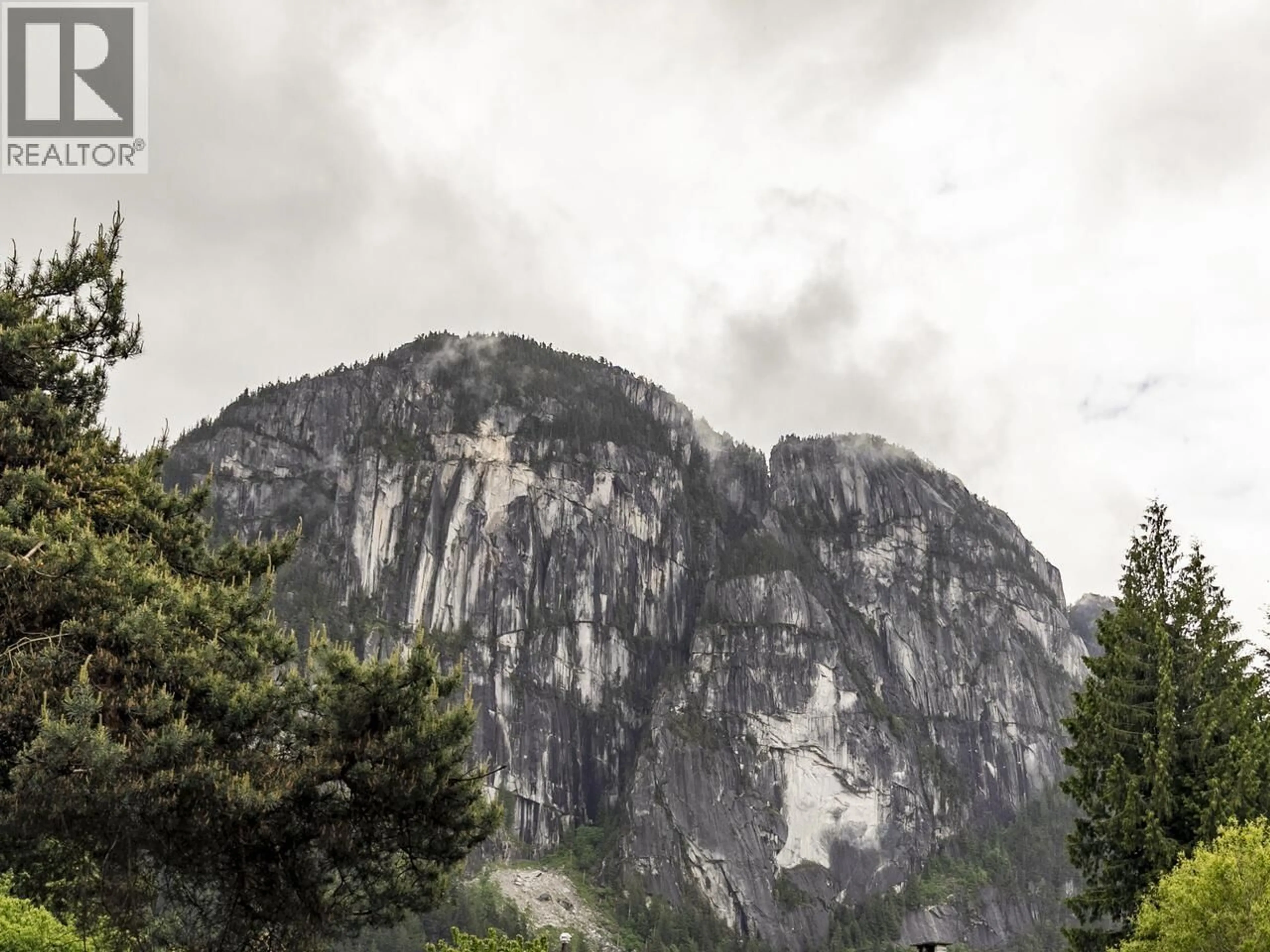 Blurry image for 21 - 38173 WESTWAY AVENUE, Squamish British Columbia V8B0Y4