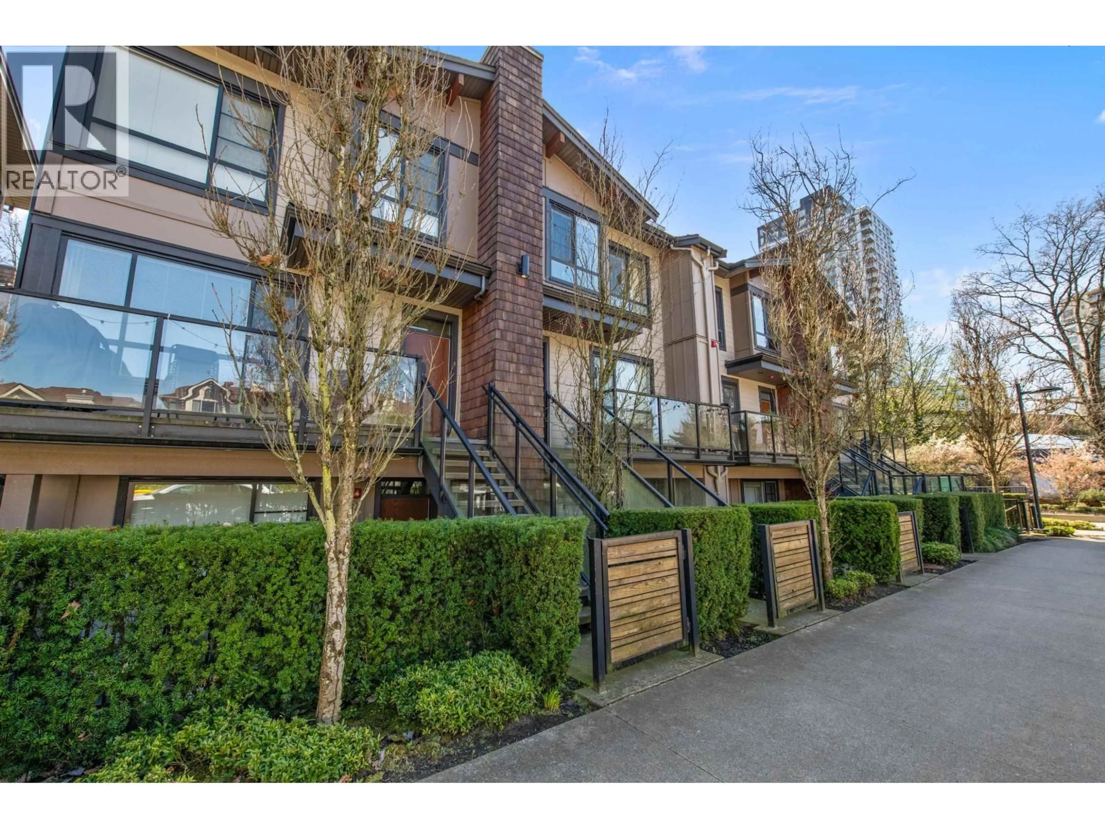 Unknown for 1 - 3728 THURSTON STREET, Burnaby British Columbia V5H0E6