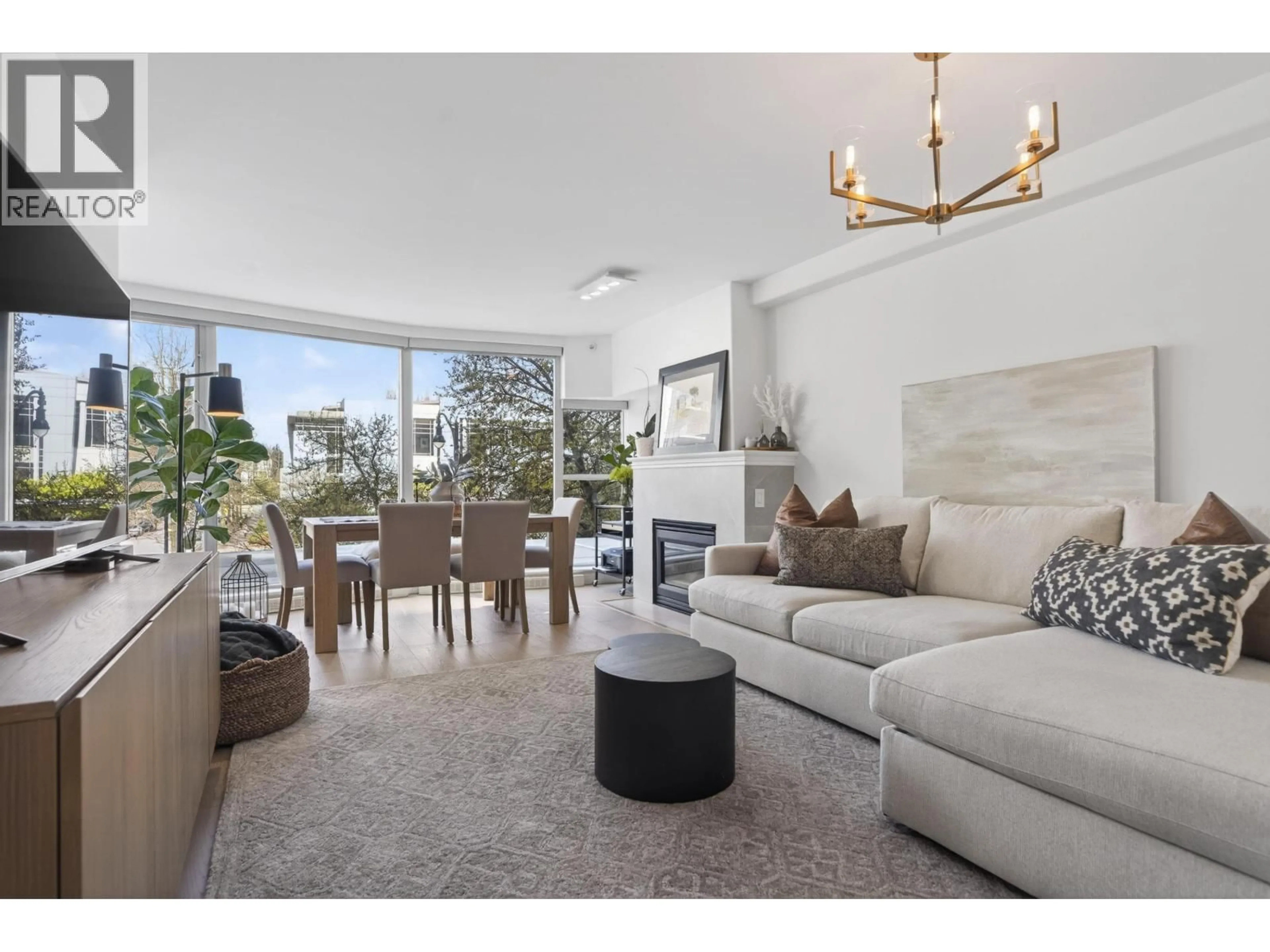 Living room with furniture, unknown for 305 - 560 CARDERO STREET, Vancouver British Columbia V6G3E9