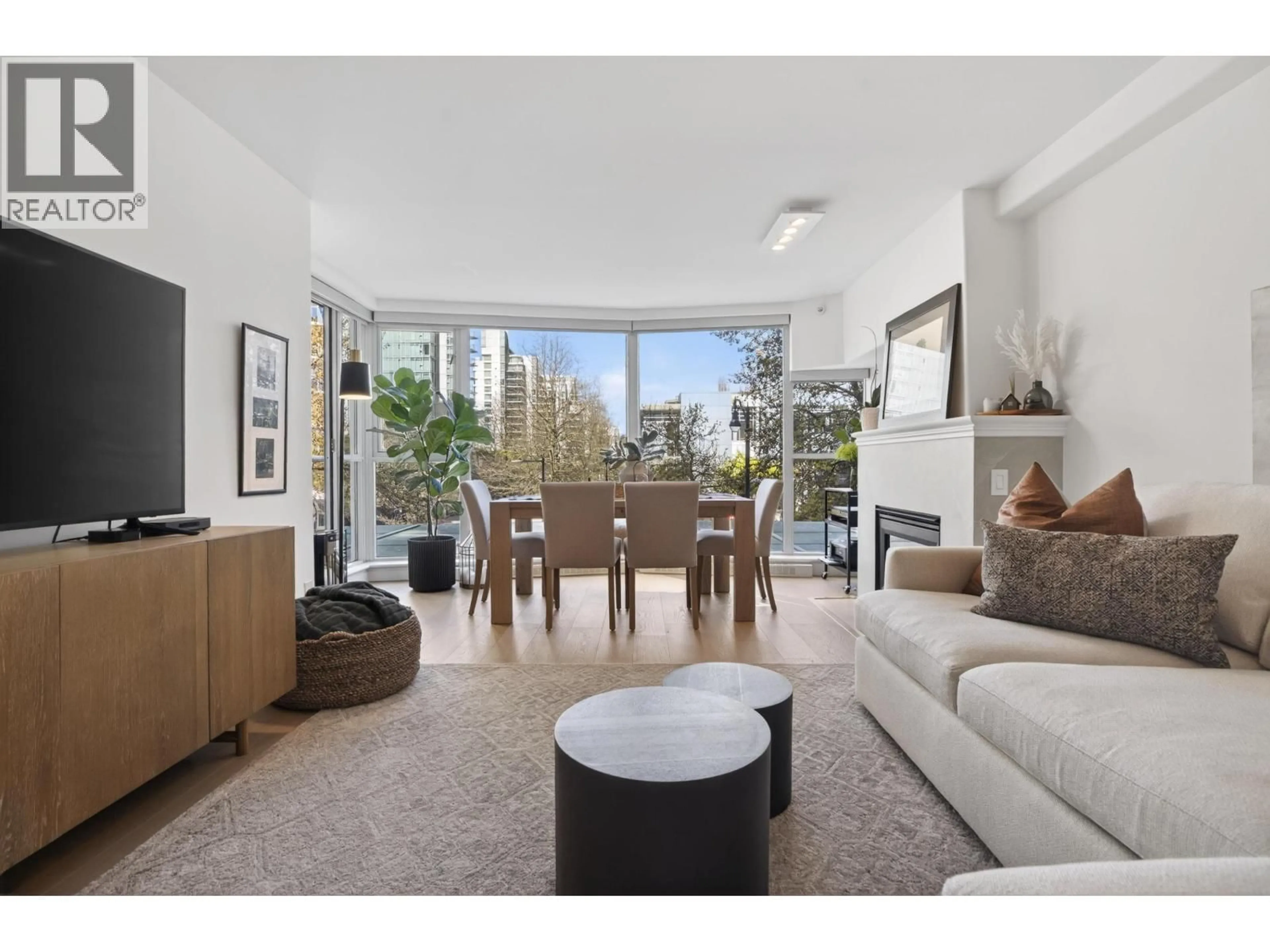 Living room with furniture, unknown for 305 - 560 CARDERO STREET, Vancouver British Columbia V6G3E9