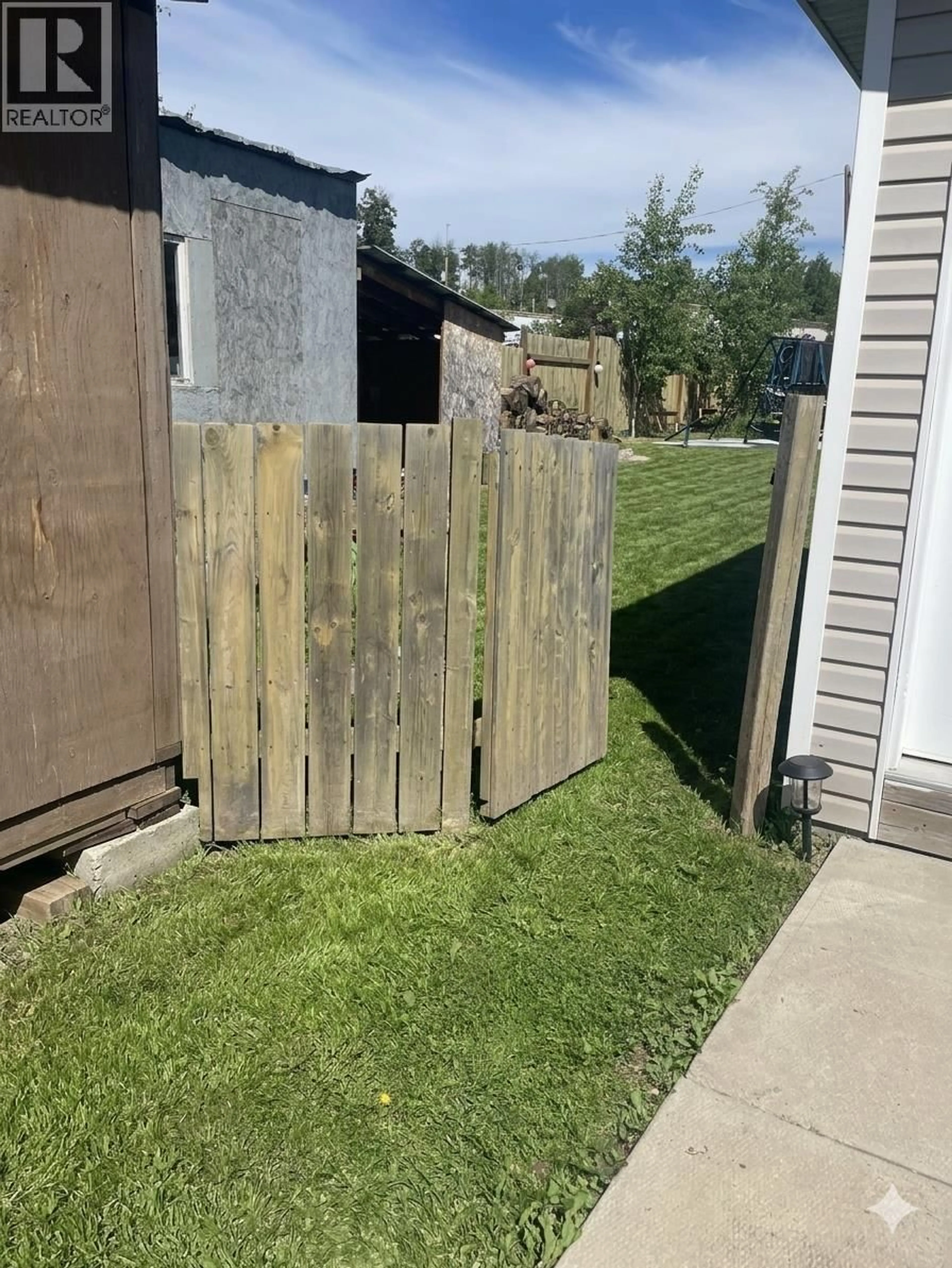 Unknown for 8 - 12842 OLD HOPE ROAD, Charlie Lake British Columbia V0C1H0