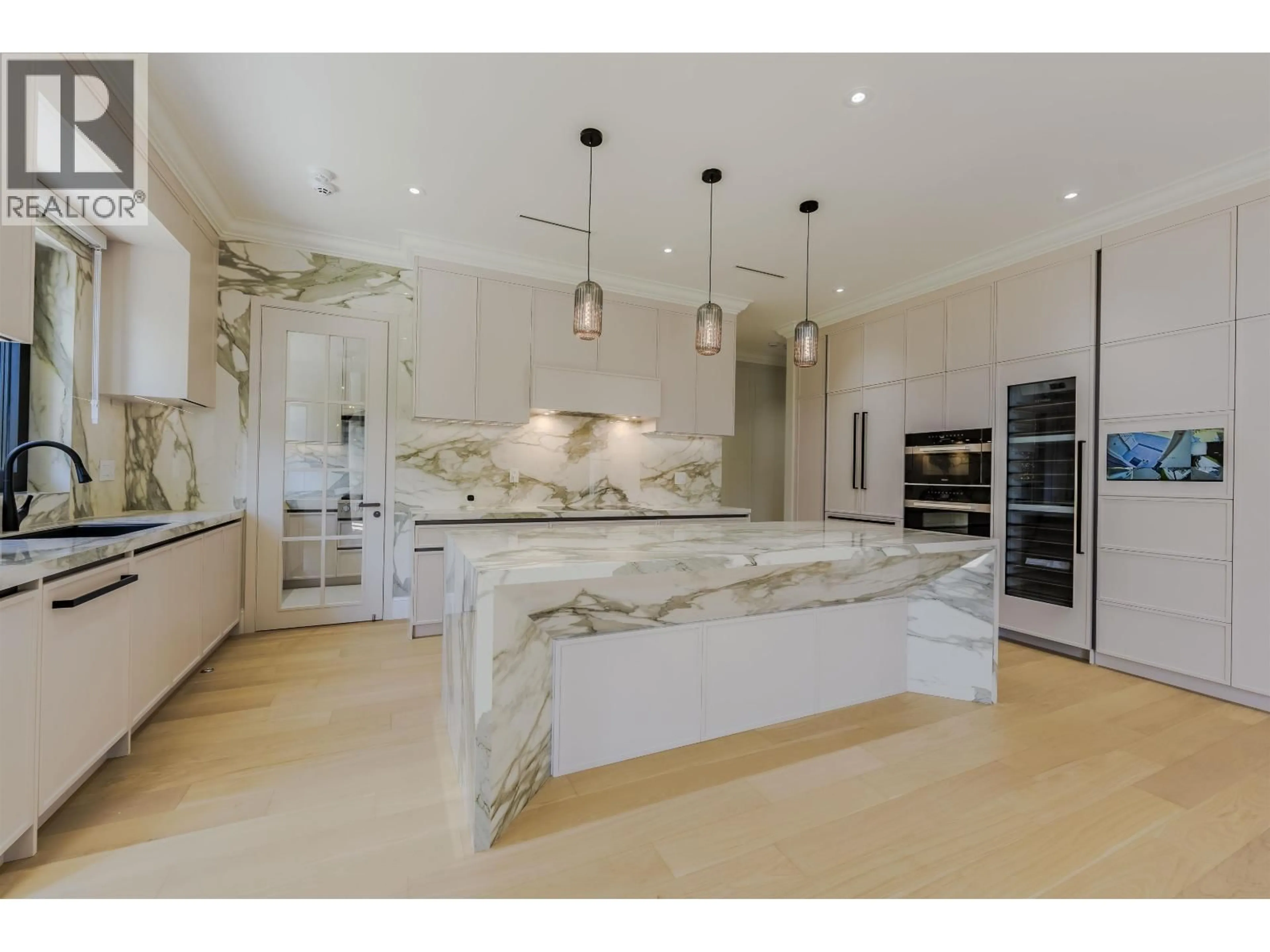 Contemporary kitchen, ceramic/tile floor for 9591 WOODWARDS PLACE, Richmond British Columbia V7E1H5