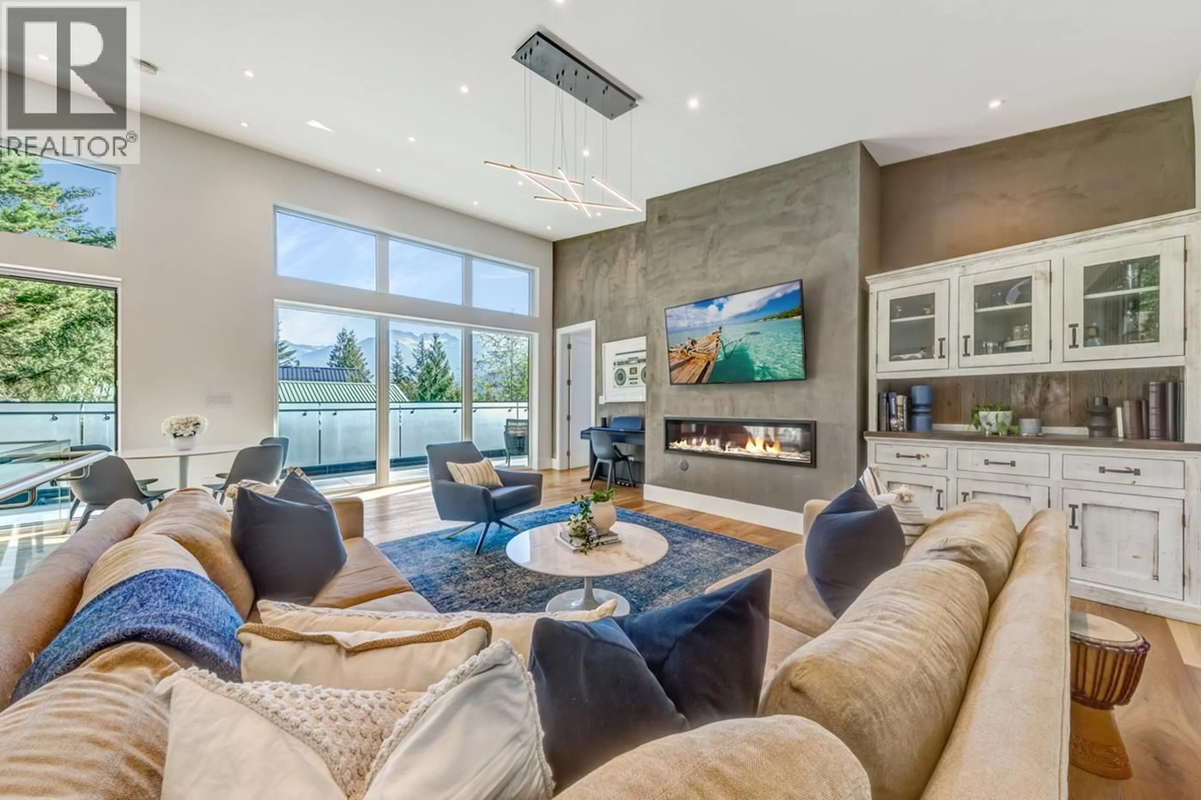 Living room with furniture, unknown for 8224 ALPINE WAY, Whistler British Columbia V8E0G2