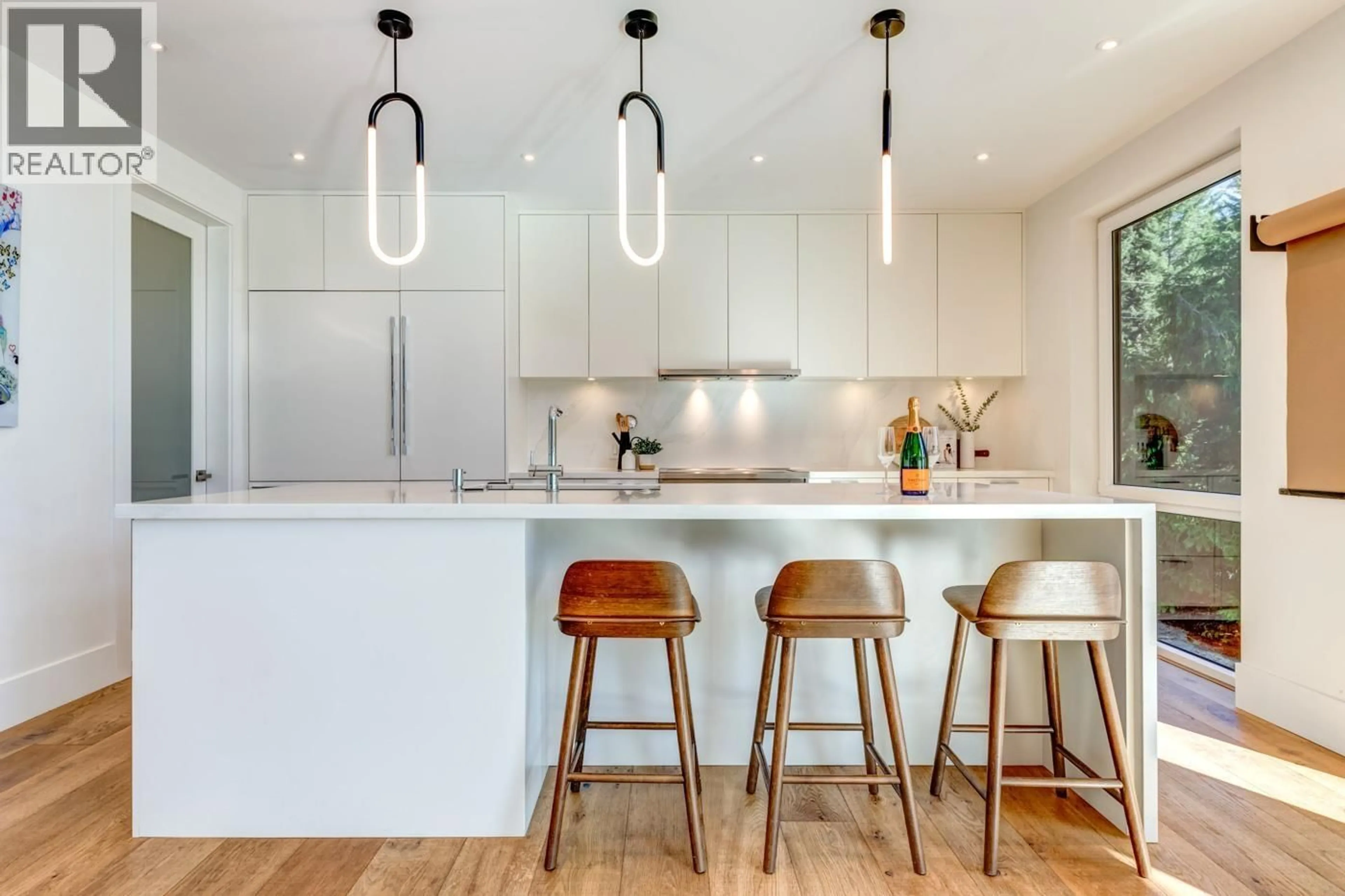 Contemporary kitchen, unknown for 8224 ALPINE WAY, Whistler British Columbia V8E0G2