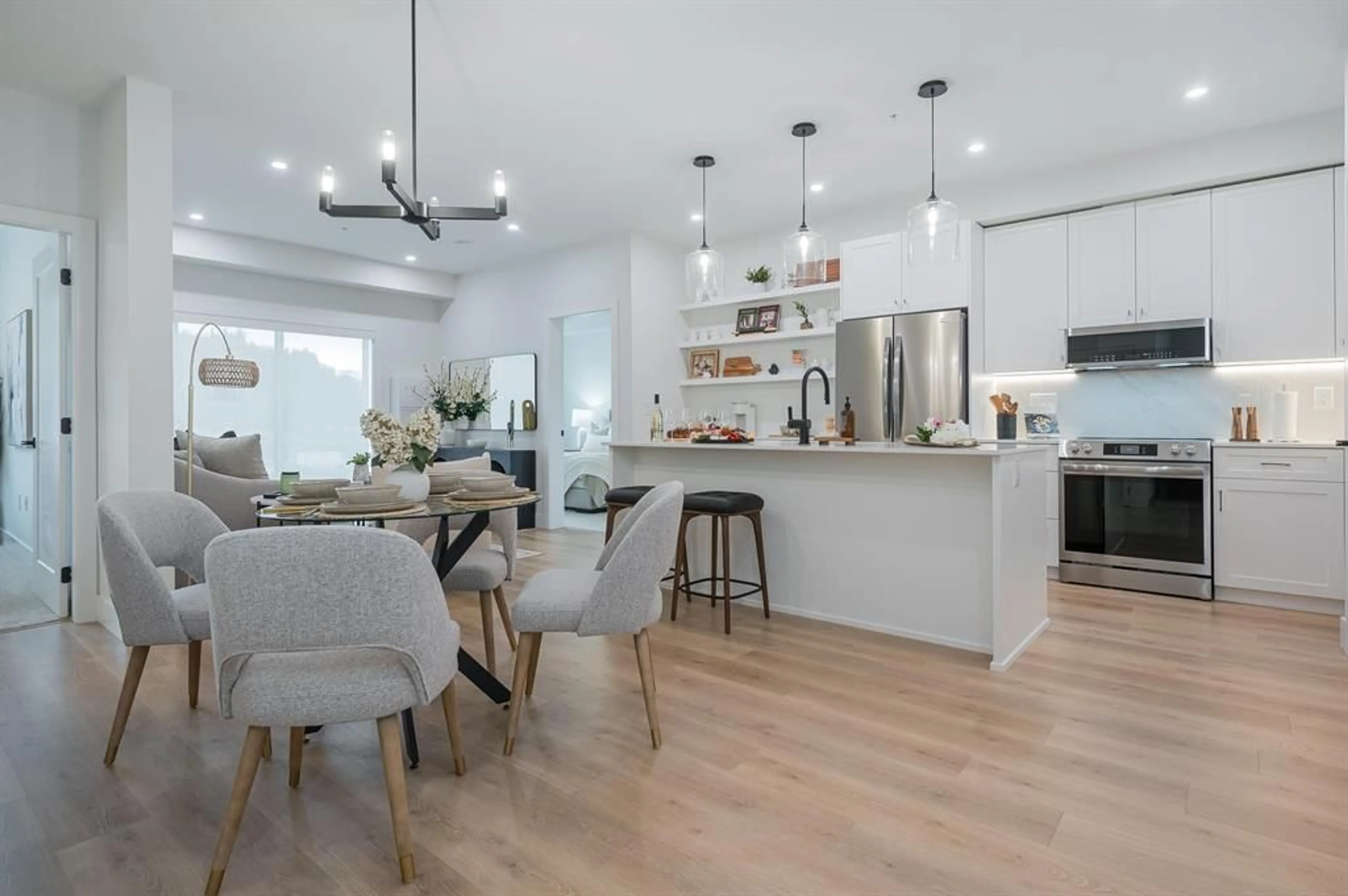 Open concept kitchen, unknown for 206 - 46187 THOMAS ROAD, Chilliwack British Columbia V2R6H3