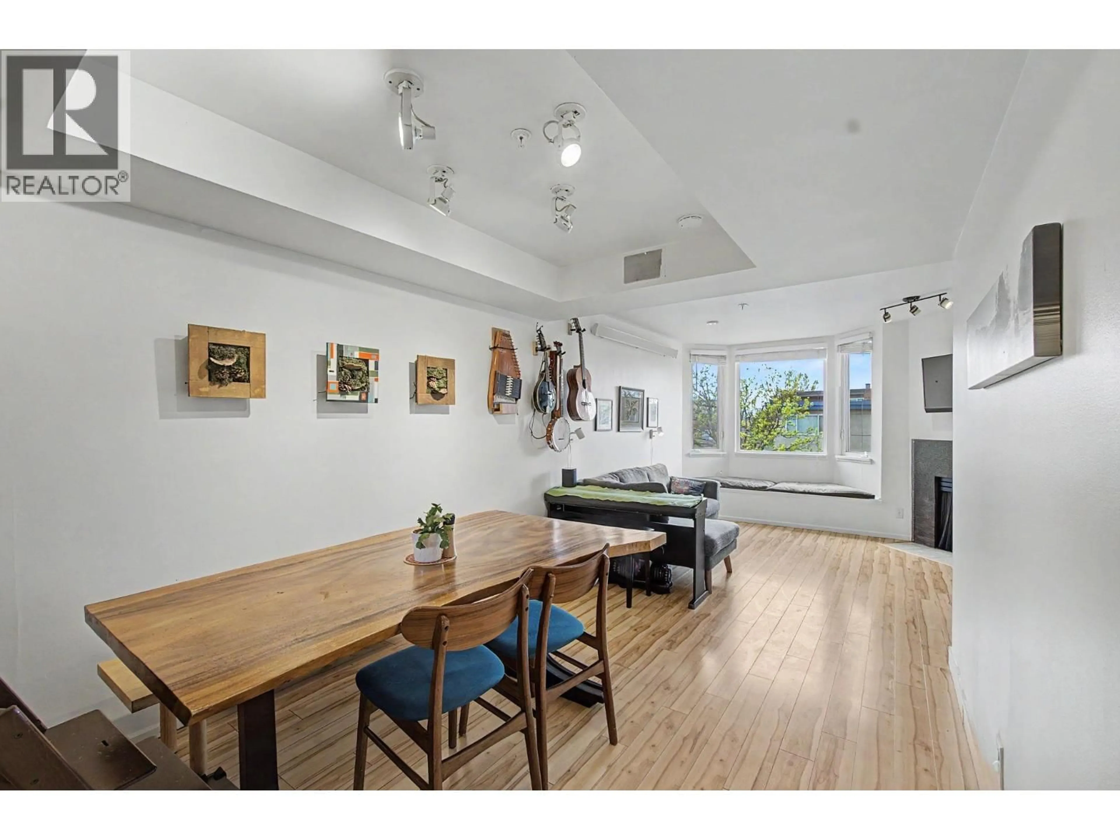 A pic of a room for 130 LAKEWOOD DRIVE, Vancouver British Columbia V5L4L3