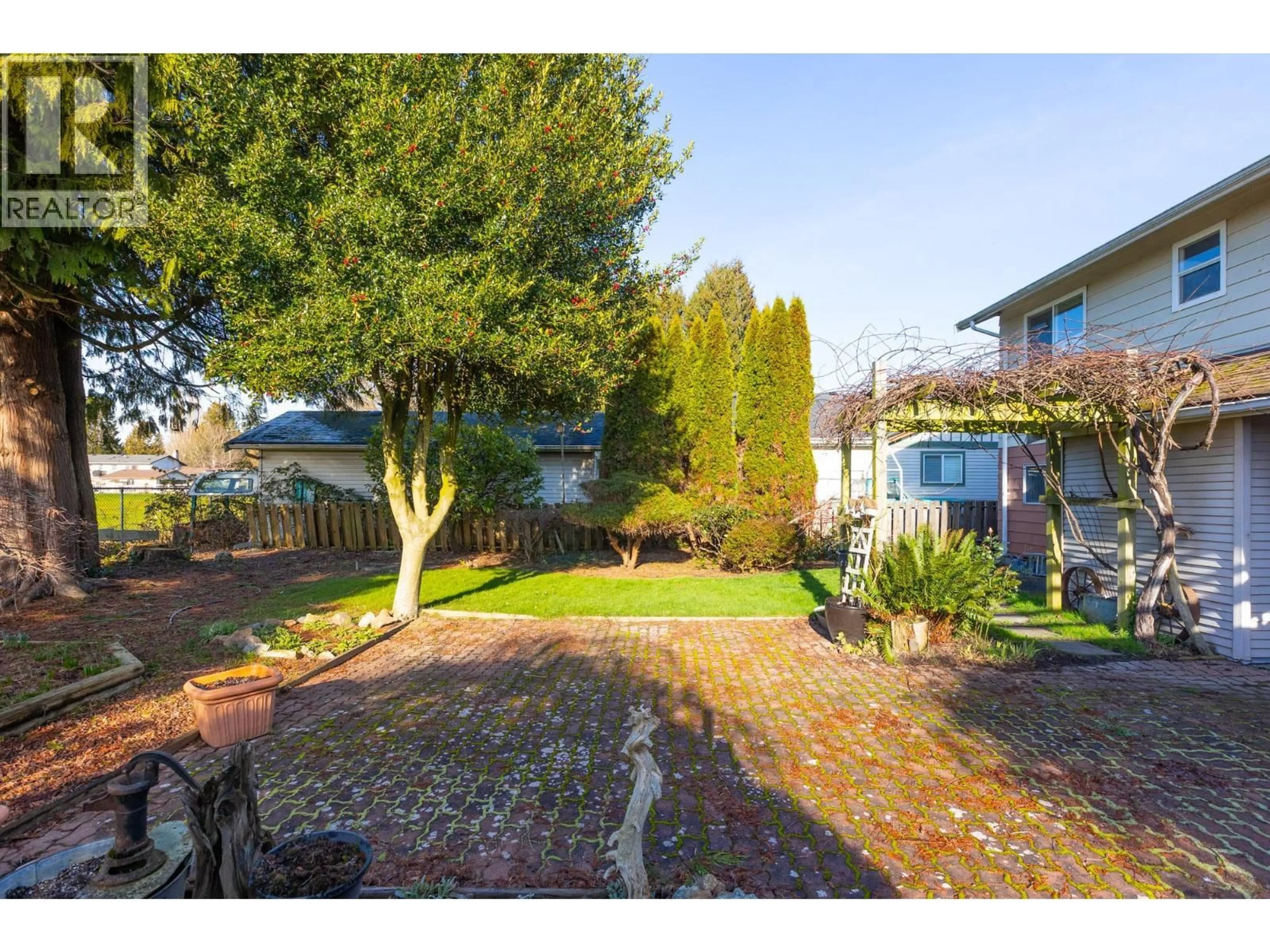 A pic from outside/outdoor area/front of a property/back of a property/a pic from drone, street for 4351 48A STREET, Delta British Columbia V4K2P8