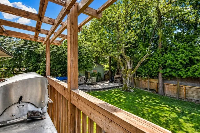 13668 LARNER ROAD, Surrey 2
