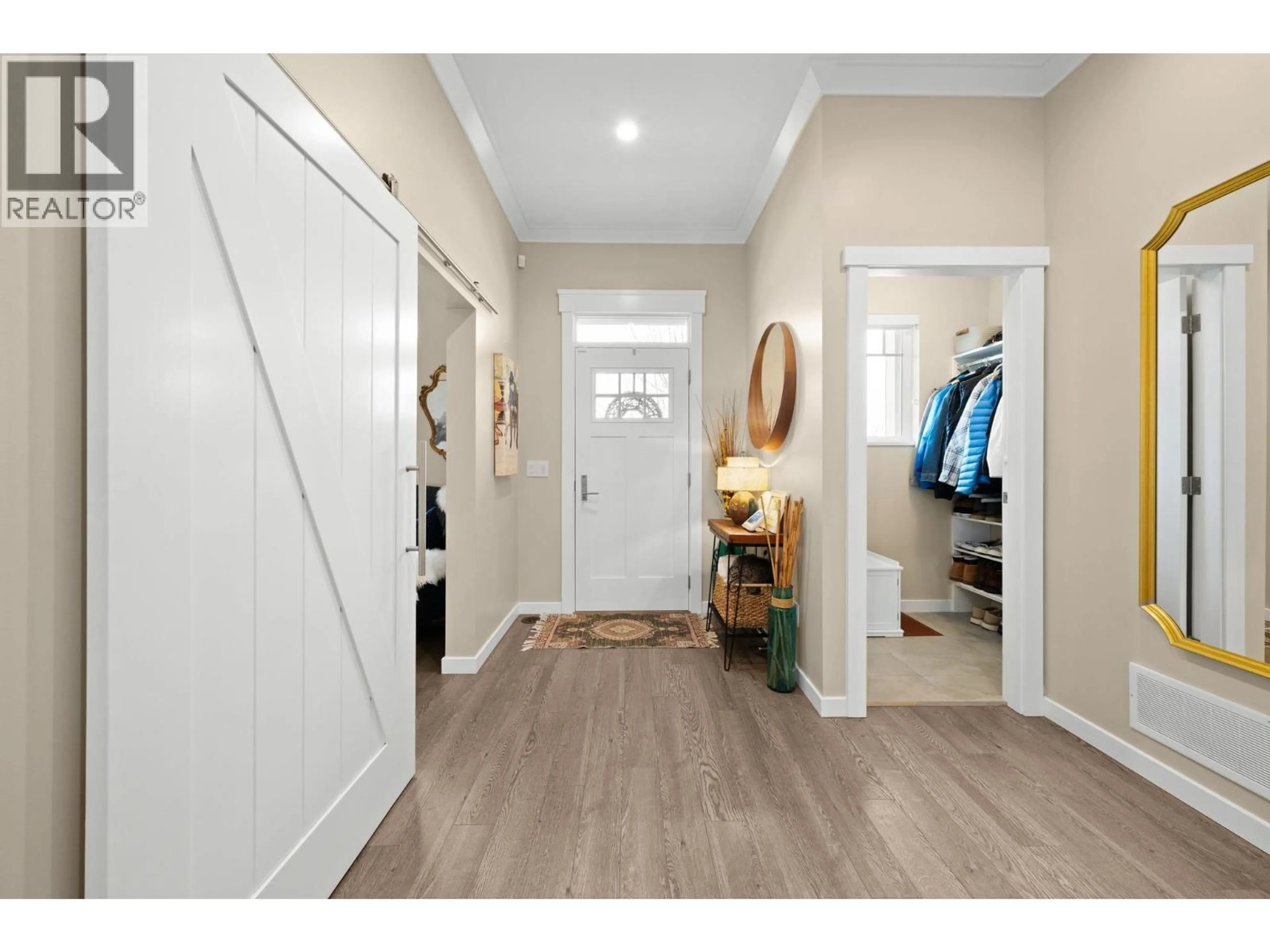 Indoor entryway for 2294 CORMORANT DRIVE, Tsawwassen British Columbia V4M4G2