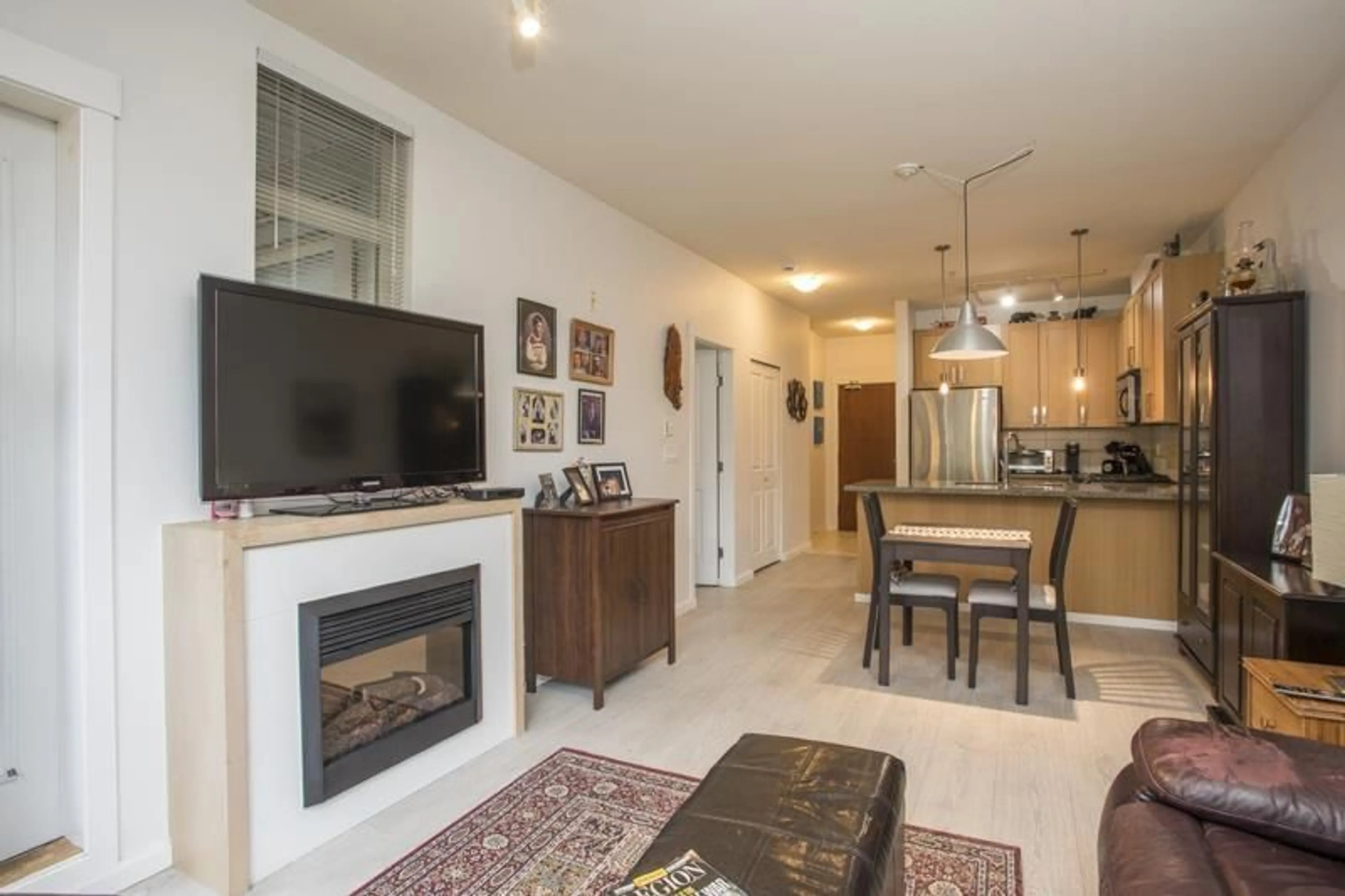 Living room with furniture, ceramic/tile floor for 223 - 15988 26 AVENUE, Surrey British Columbia V3Z5K3