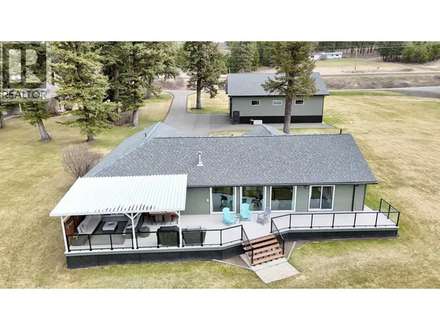 3556 CABIN ROAD, Lac La Hache 2