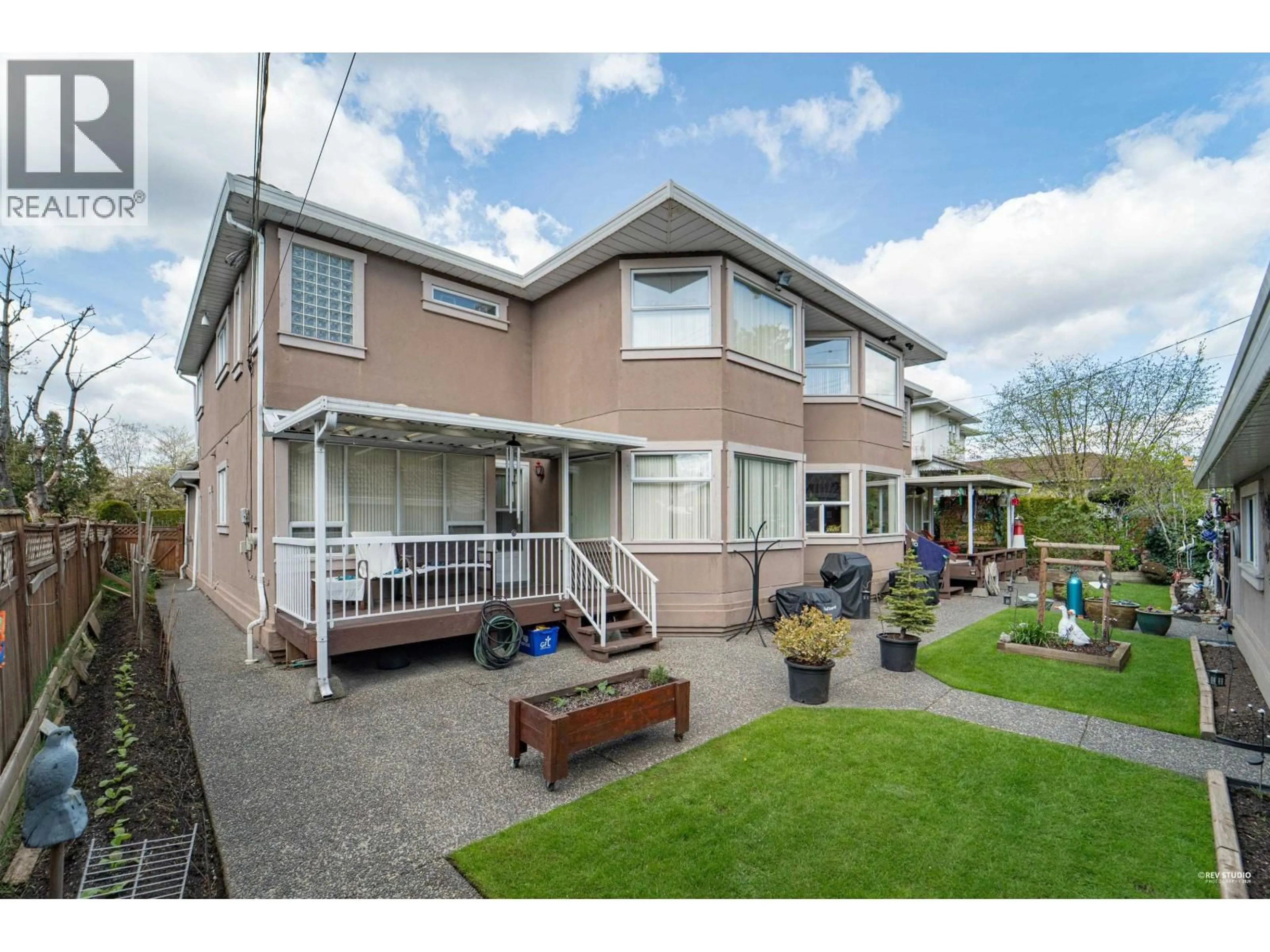 A pic from outside/outdoor area/front of a property/back of a property/a pic from drone, street for 5480 CAMBIE STREET, Vancouver British Columbia V5Z3A1
