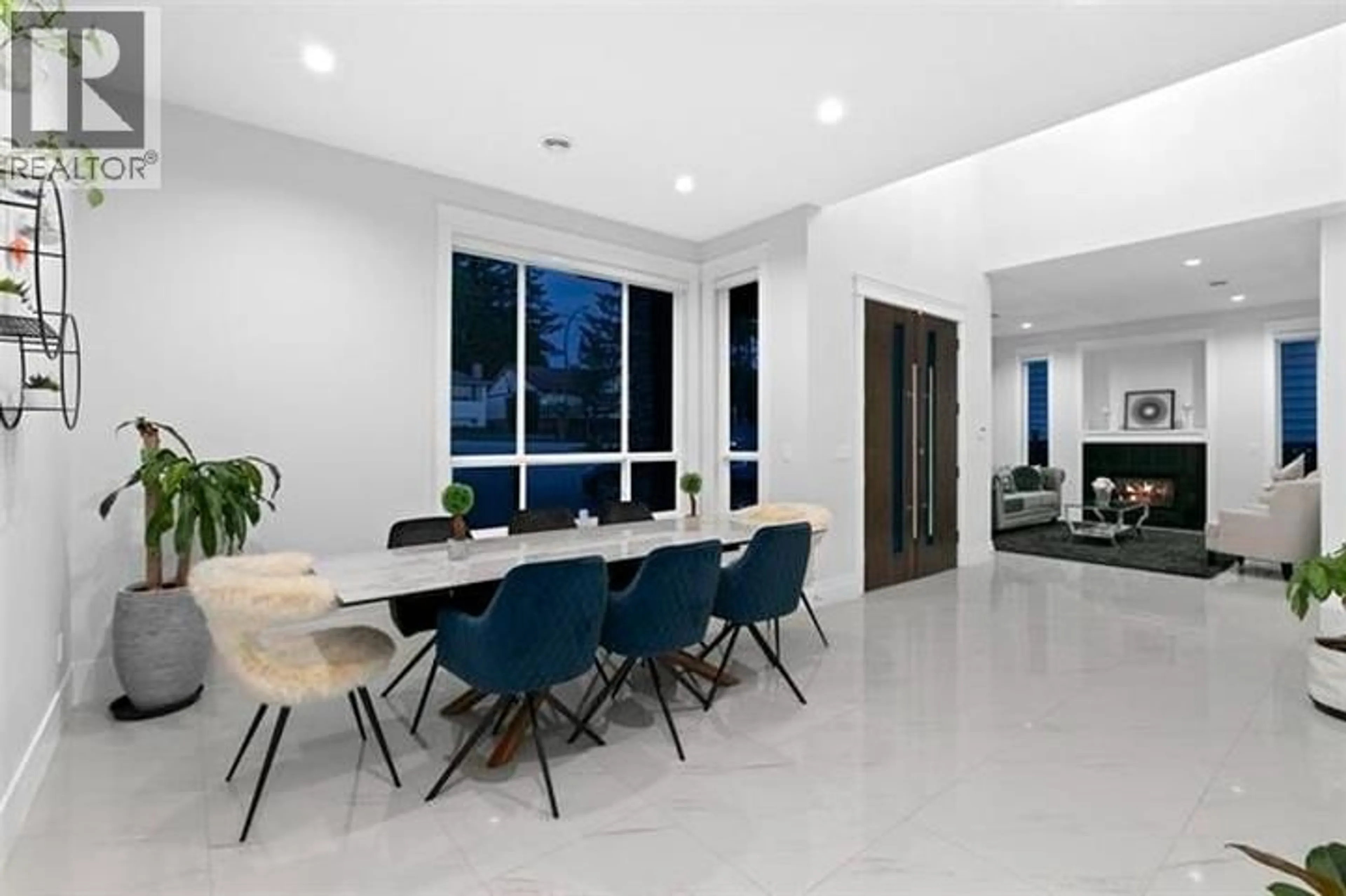 Dining room, ceramic/tile floor for 338 MUNDY STREET, Coquitlam British Columbia V3K5M4