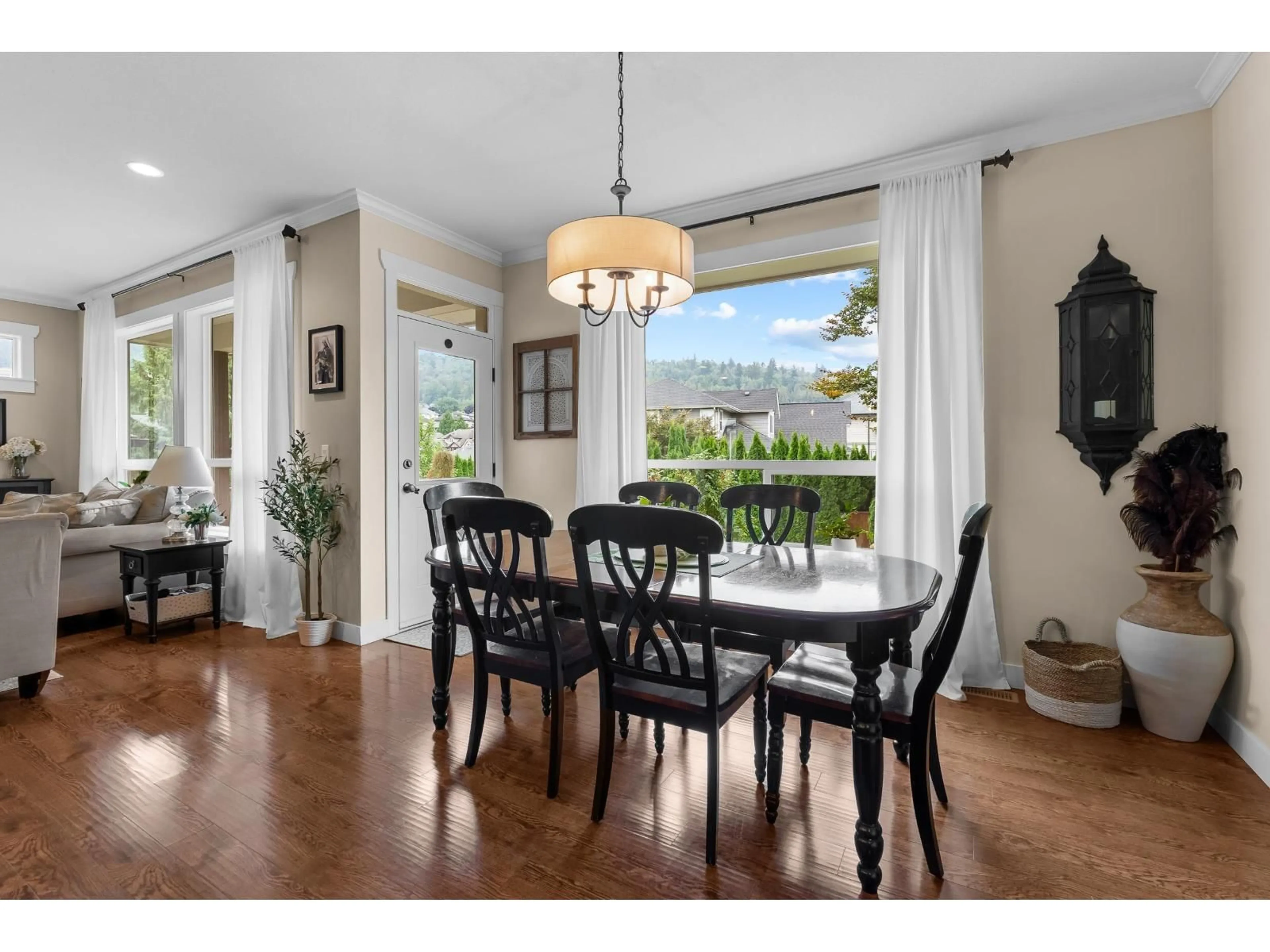 Dining room, wood/laminate floor for 3 - 46426 MULLINS ROAD, Chilliwack British Columbia V2R3Y4