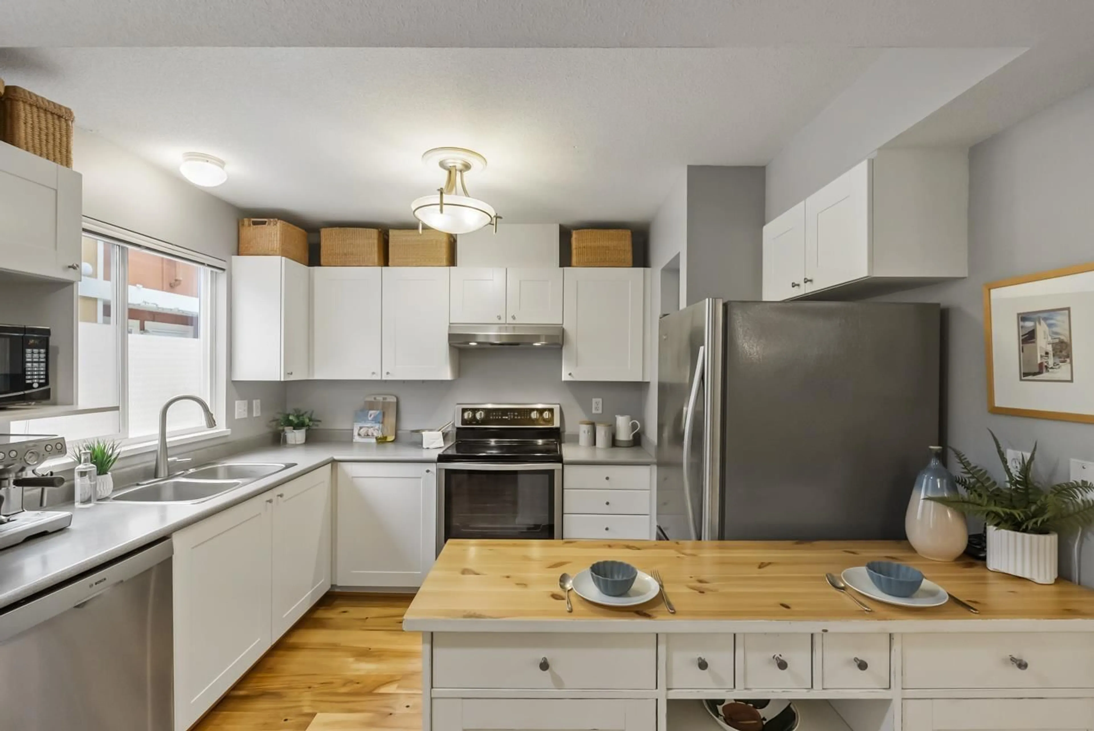 Open concept kitchen, unknown for 22 - 20543 96 AVENUE, Langley British Columbia V1M3W3