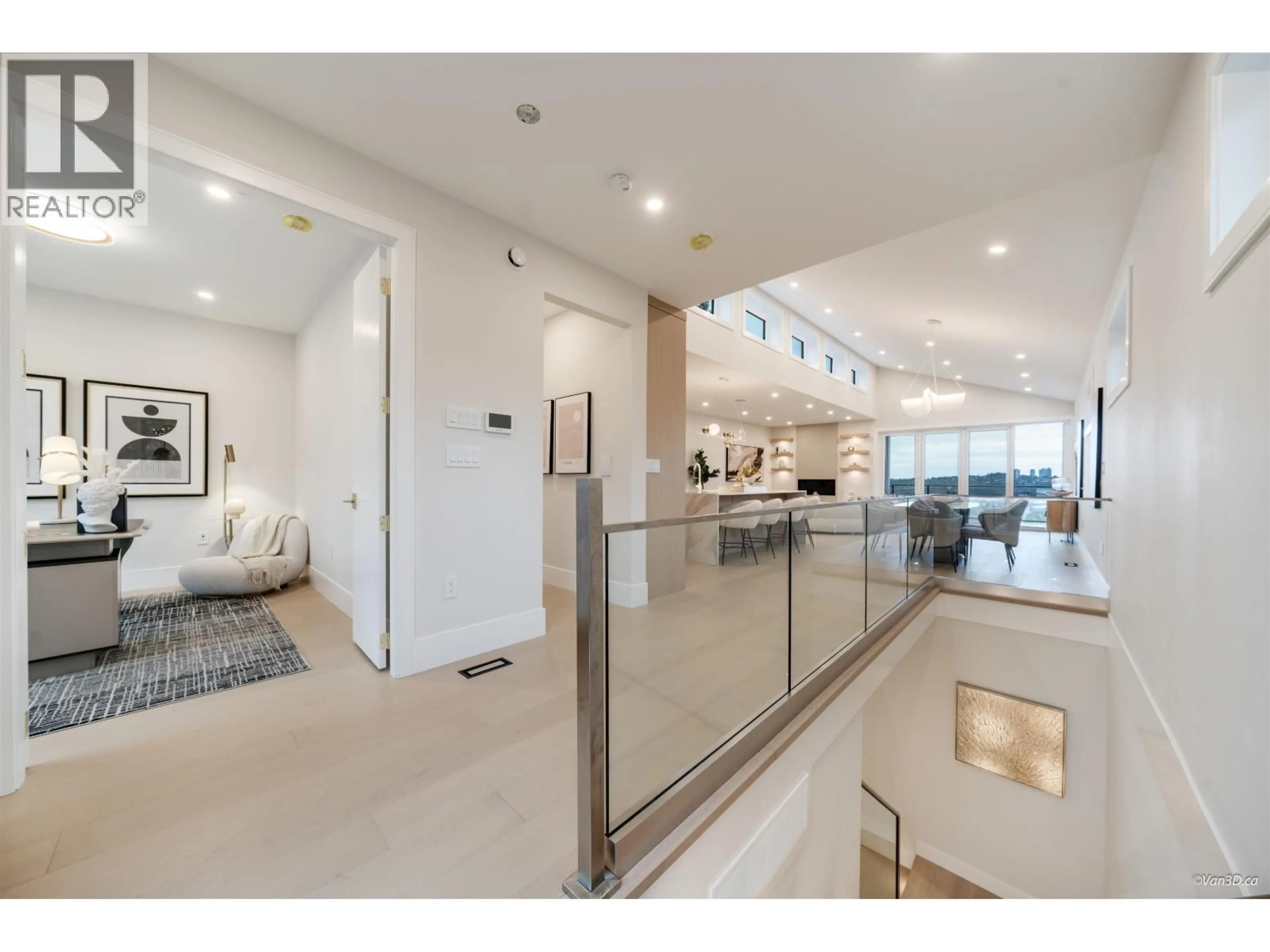 Unknown for 971 ADDERLEY STREET, North Vancouver British Columbia V7L1T2