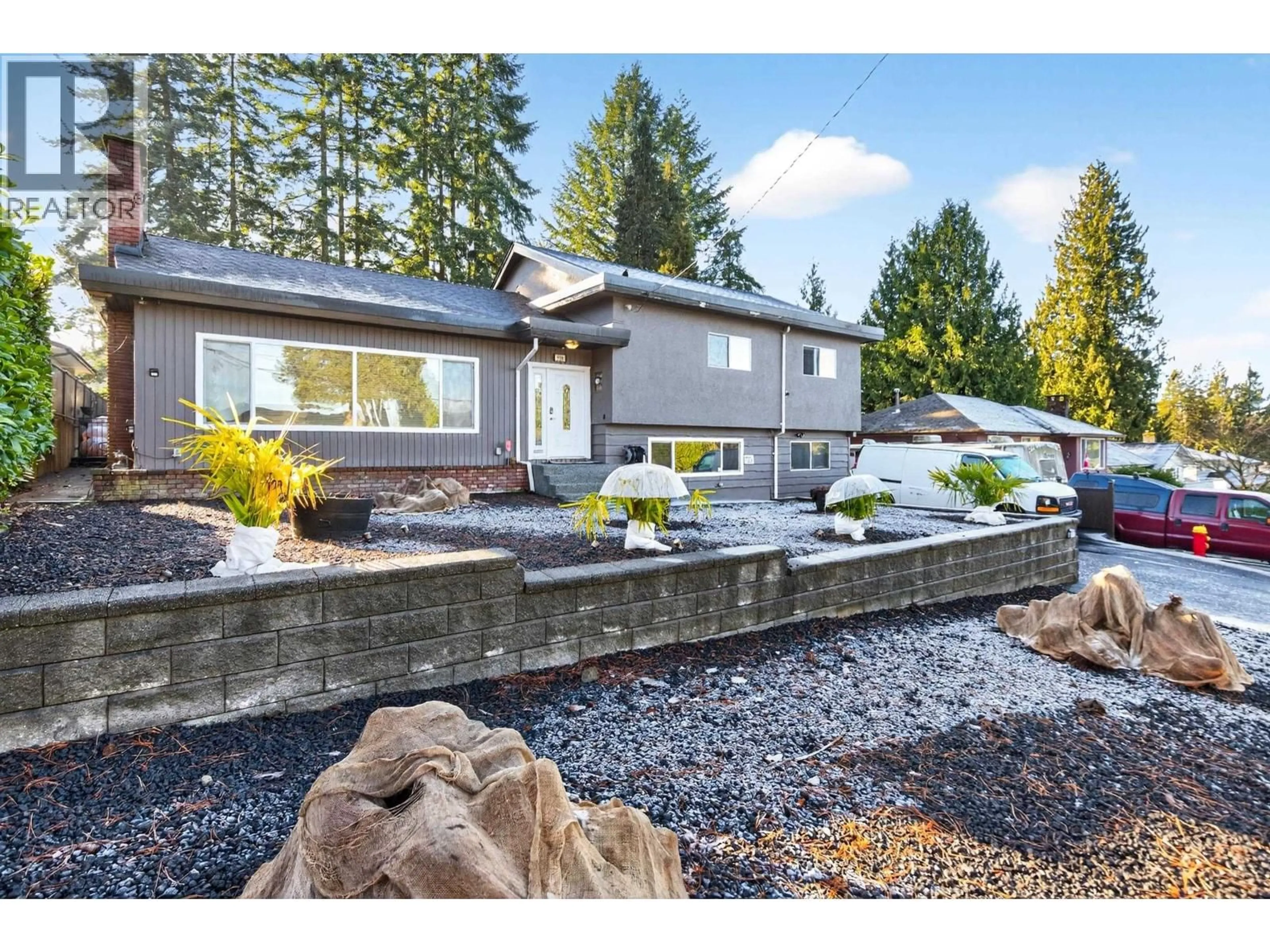 Home with vinyl exterior material, unknown for 928 STANTON AVENUE, Coquitlam British Columbia V3J4V2