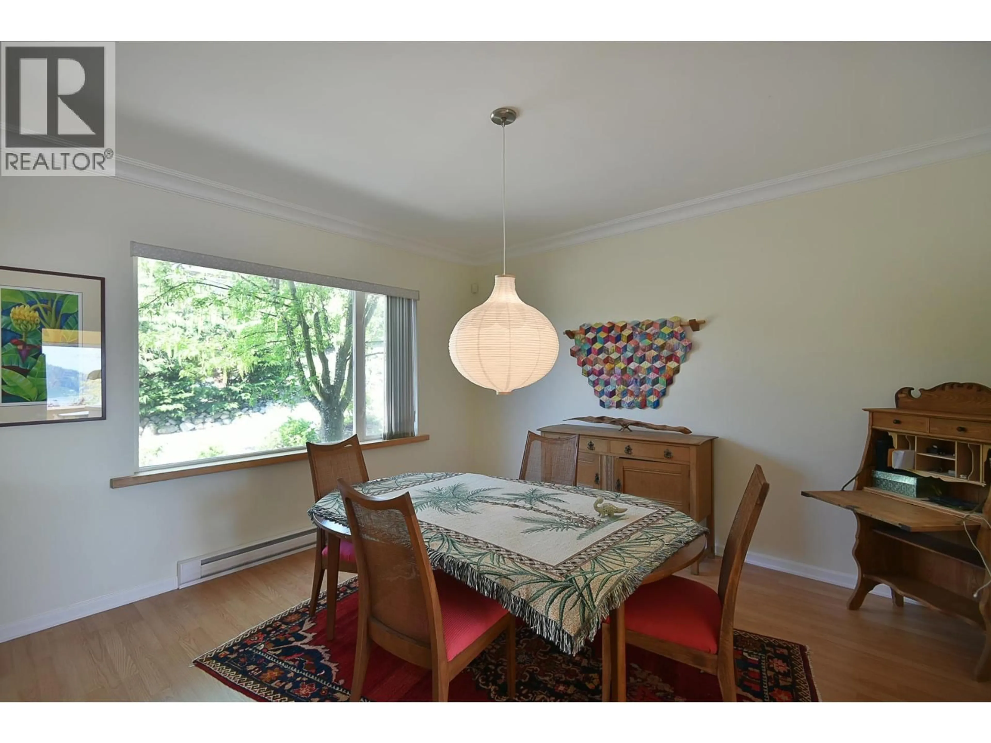 Dining room, wood/laminate floor for 590-592 FLETCHER ROAD, Gibsons British Columbia V0N1V9