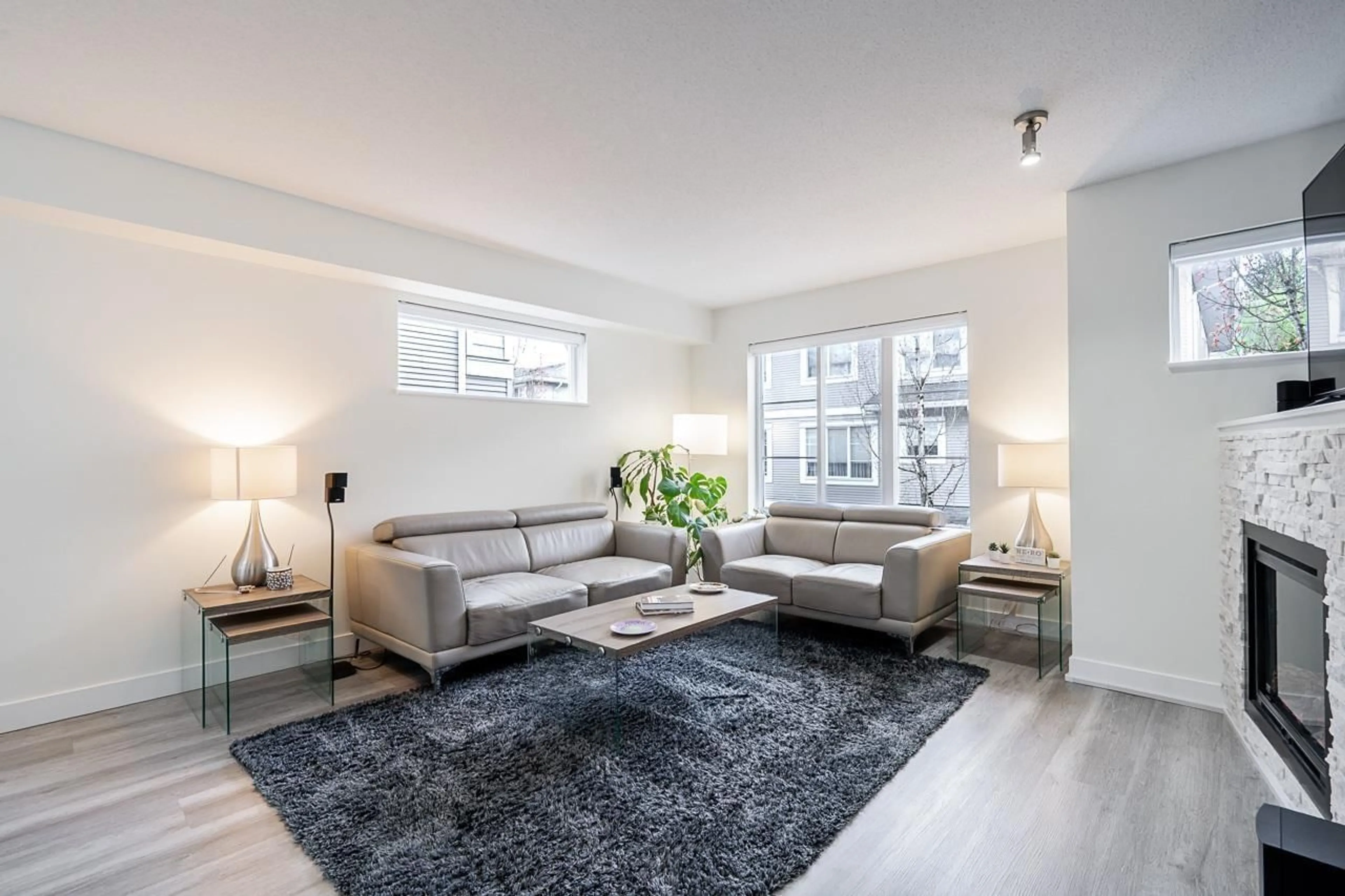 Living room with furniture, unknown for 34 - 15155 62A AVENUE, Surrey British Columbia V3S8A6