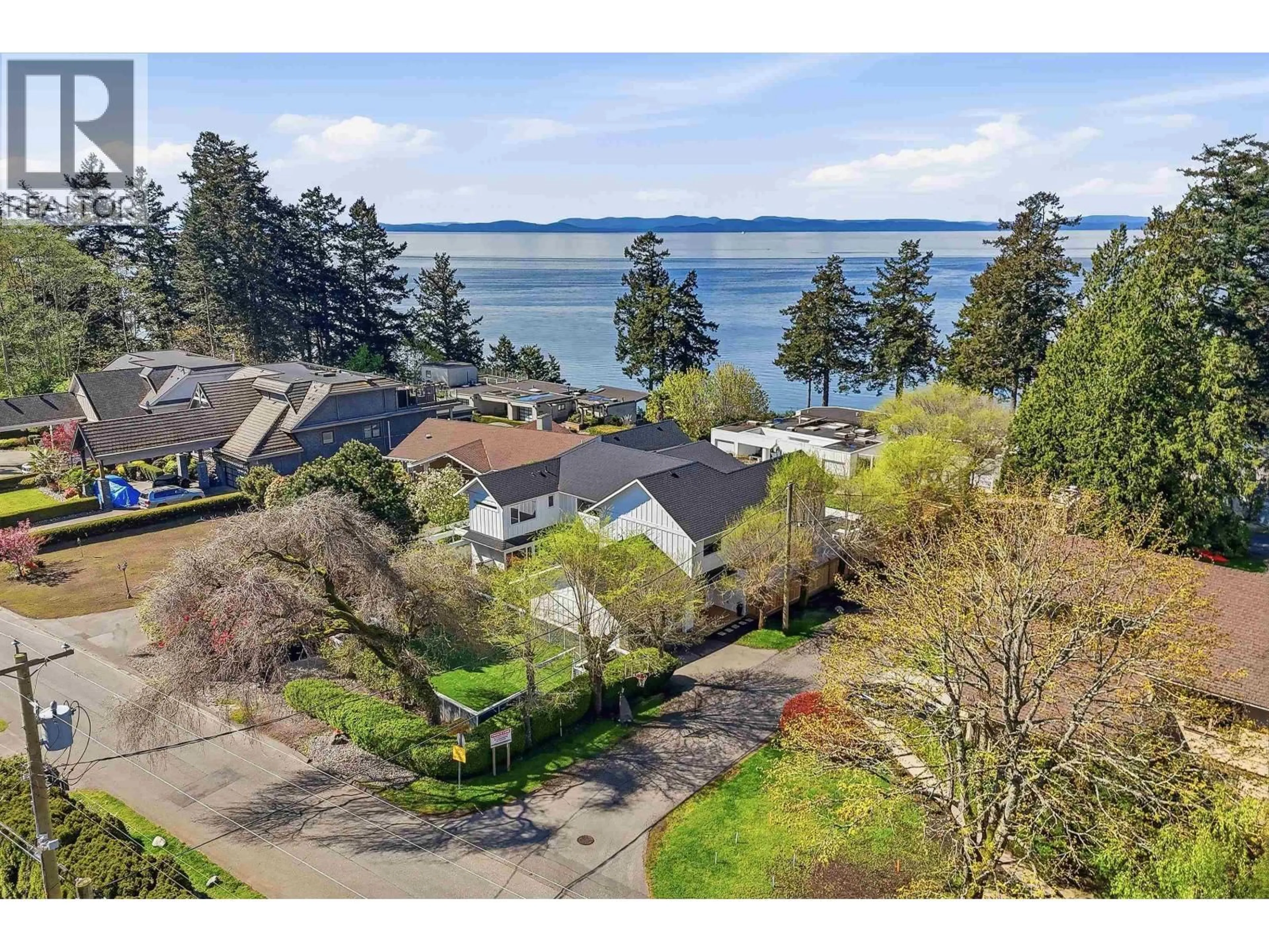 A pic from outside/outdoor area/front of a property/back of a property/a pic from drone, water/lake/river/ocean view for 29 ENGLISH BLUFF ROAD, Delta British Columbia V4M2M4