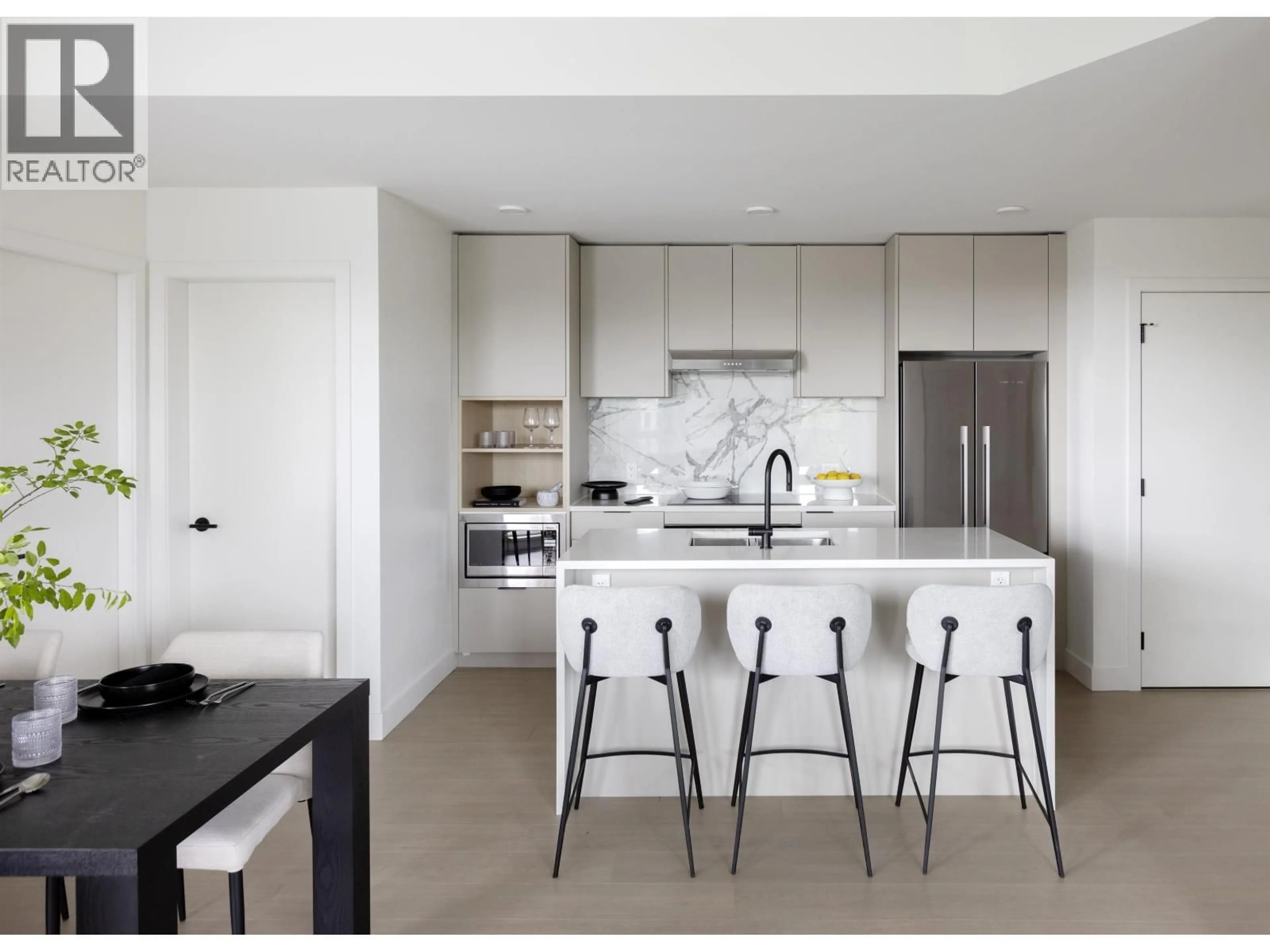 Open concept kitchen, unknown for 111/211 - 422 3RD STREET, North Vancouver British Columbia V7L1G2