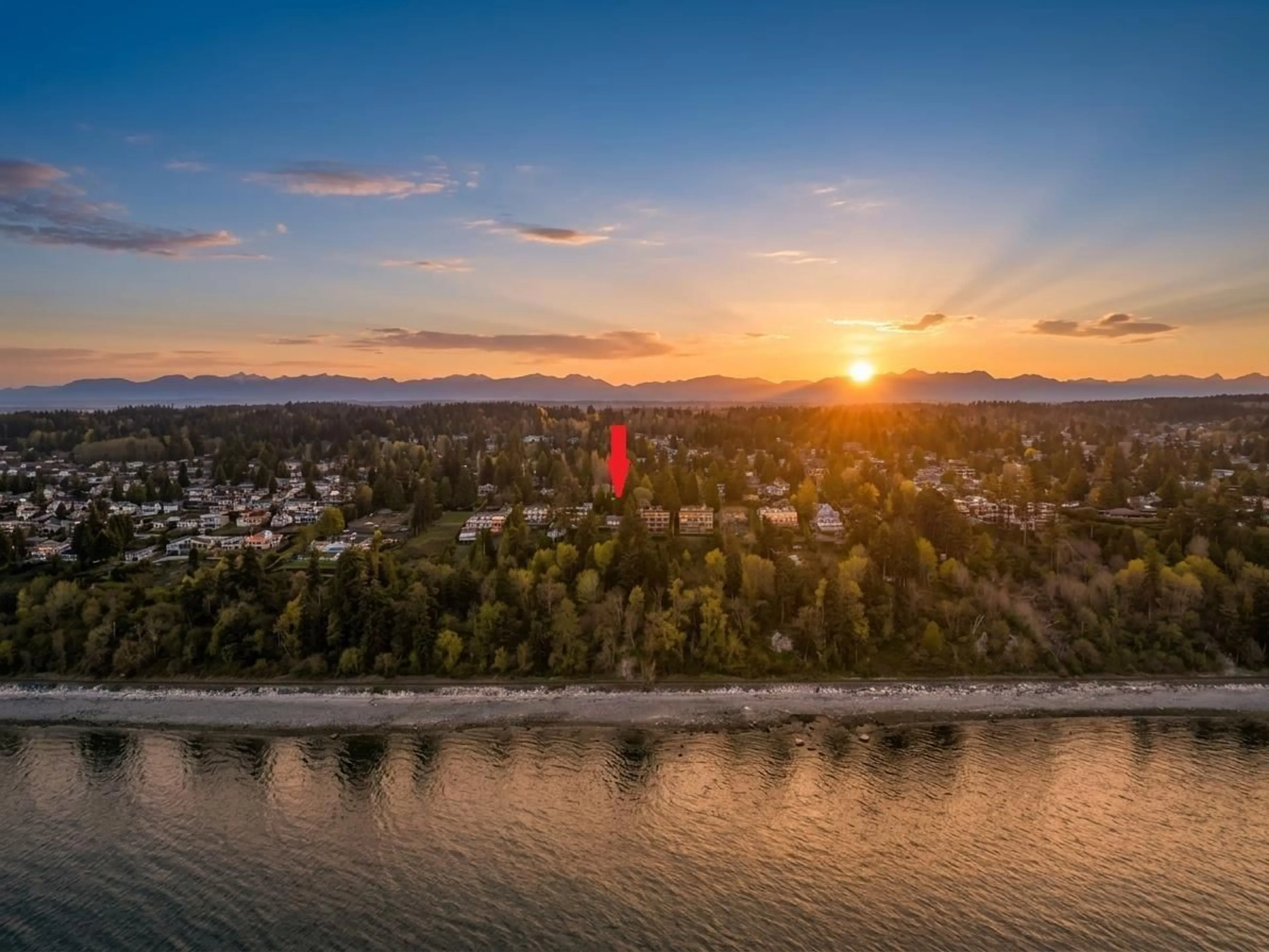 A pic from outside/outdoor area/front of a property/back of a property/a pic from drone, water/lake/river/ocean view for 13706 MARINE DRIVE, White Rock British Columbia V4B1A4