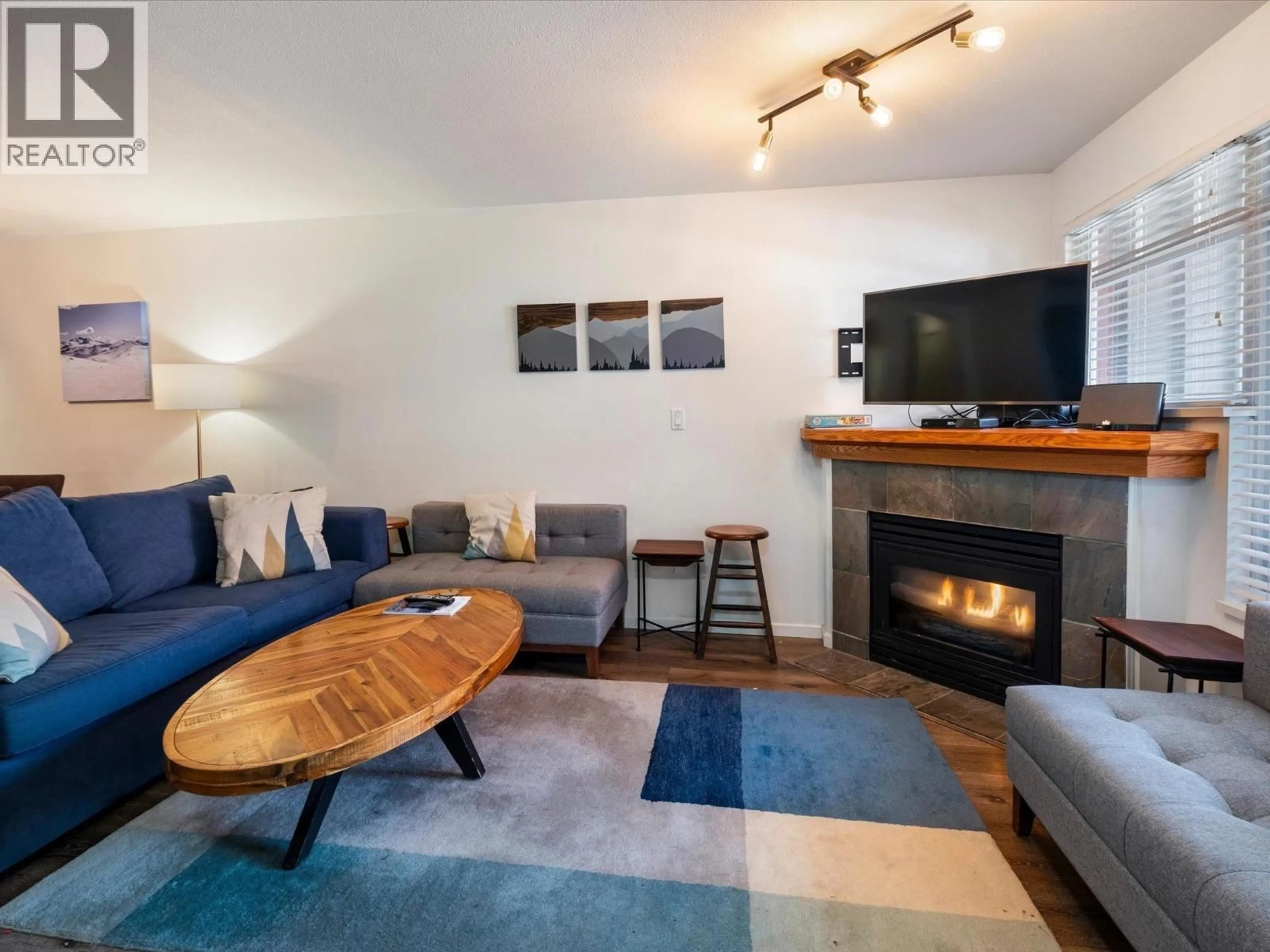 Living room with furniture, unknown for 20 - 4325 NORTHLANDS BOULEVARD, Whistler British Columbia V0N1B4