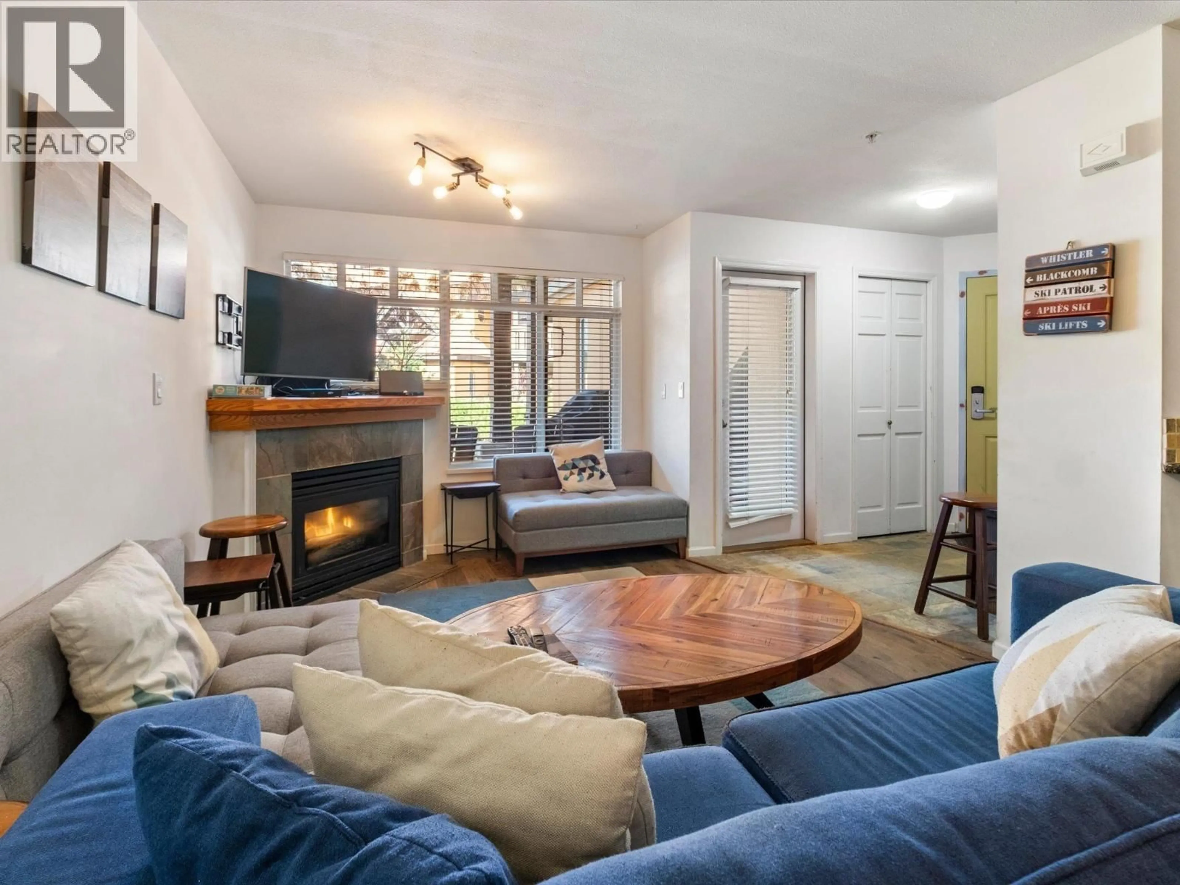 Living room with furniture, unknown for 20 - 4325 NORTHLANDS BOULEVARD, Whistler British Columbia V0N1B4