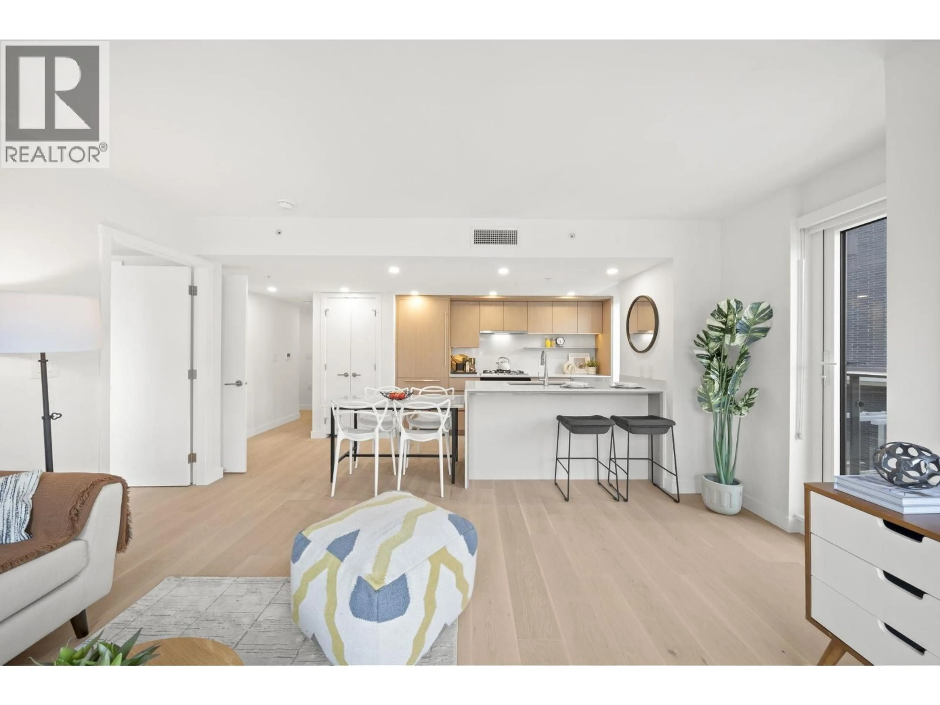 Open concept kitchen, unknown for 106 - 5212 CAMBIE STREET, Vancouver British Columbia V5Z2Z7