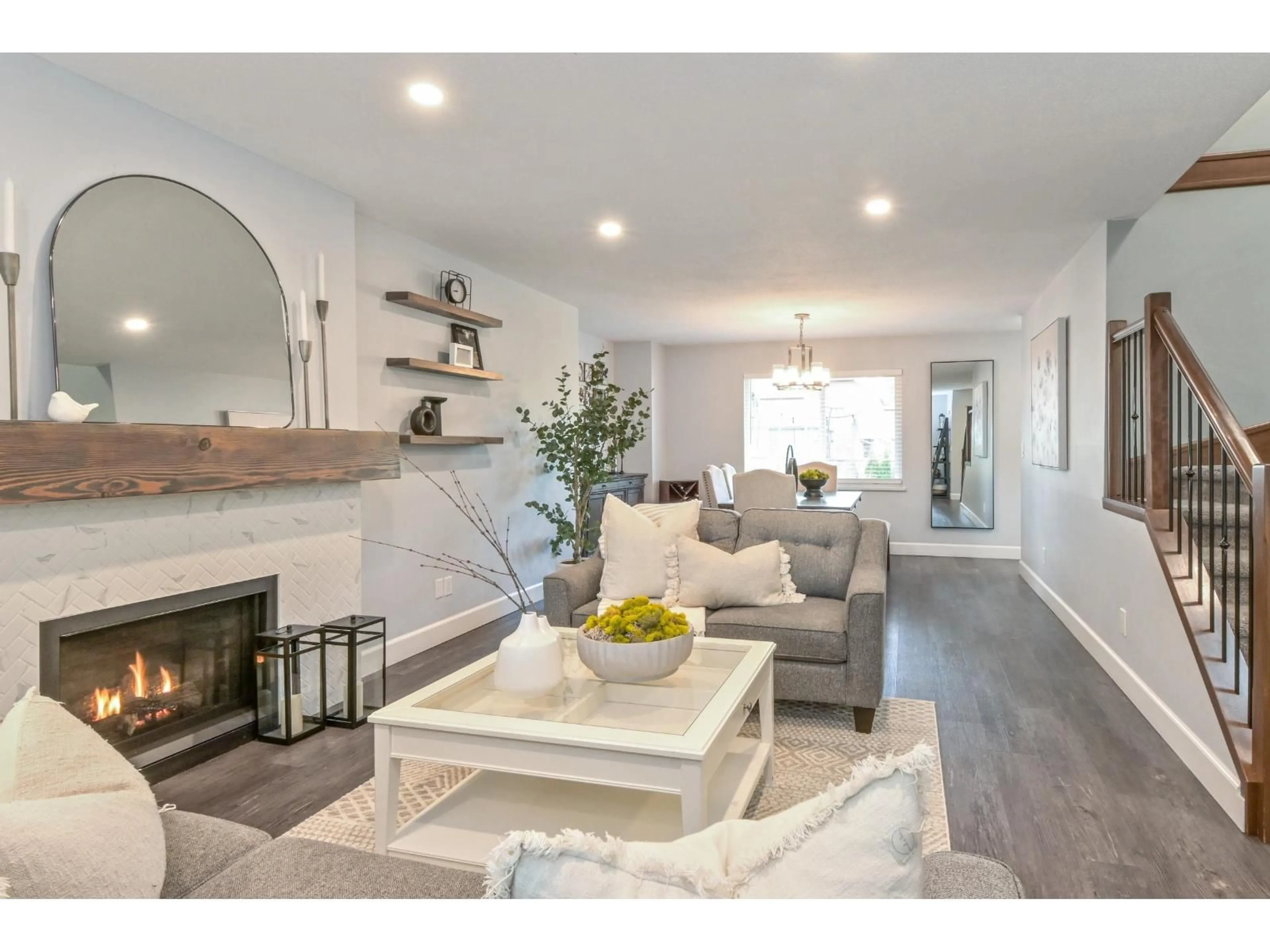 Living room with furniture, unknown for 5865 169 STREET, Surrey British Columbia V3S7A1