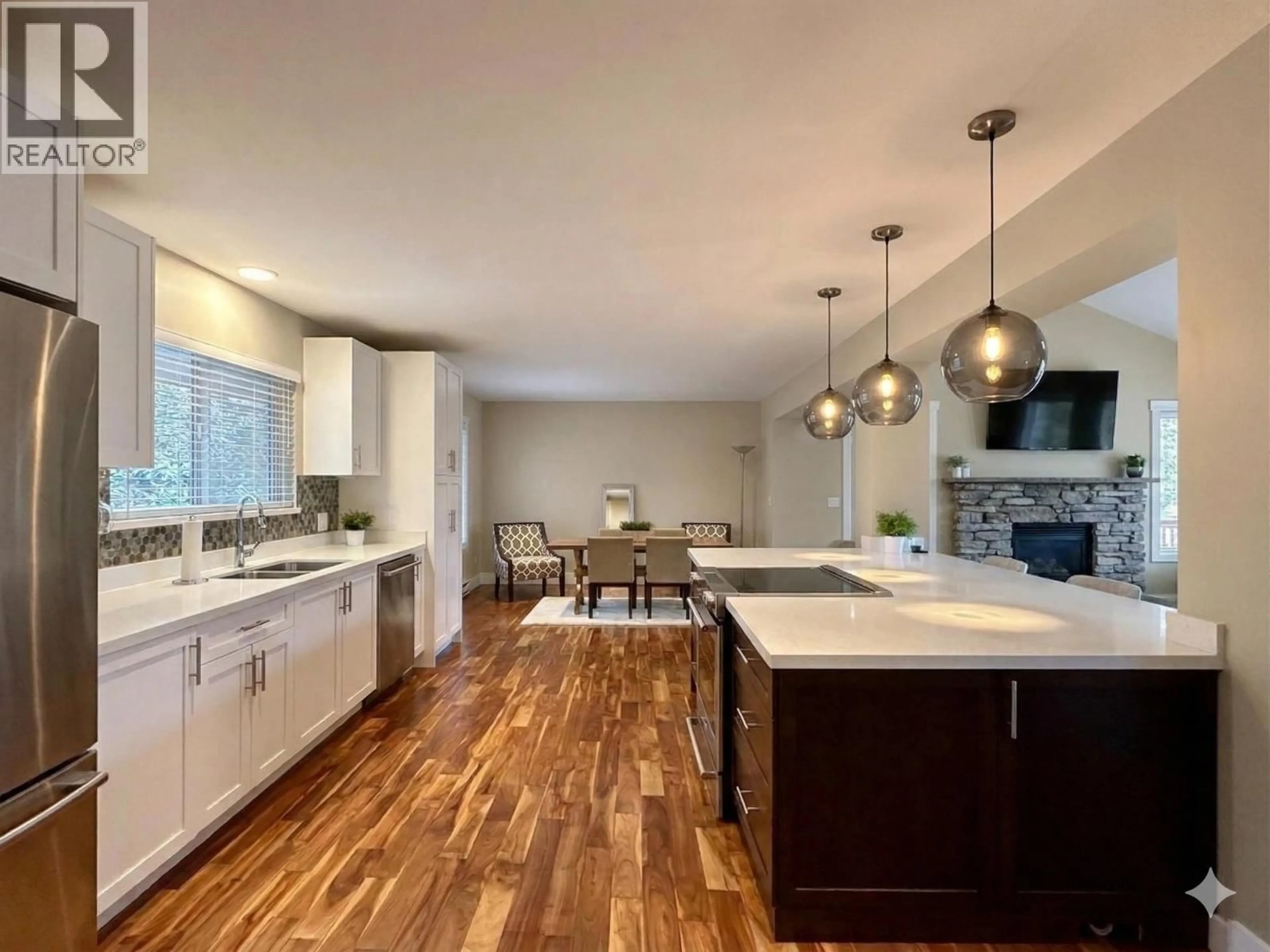 Open concept kitchen, unknown for 1510 MACDONALD PLACE, Squamish British Columbia V0N1H0