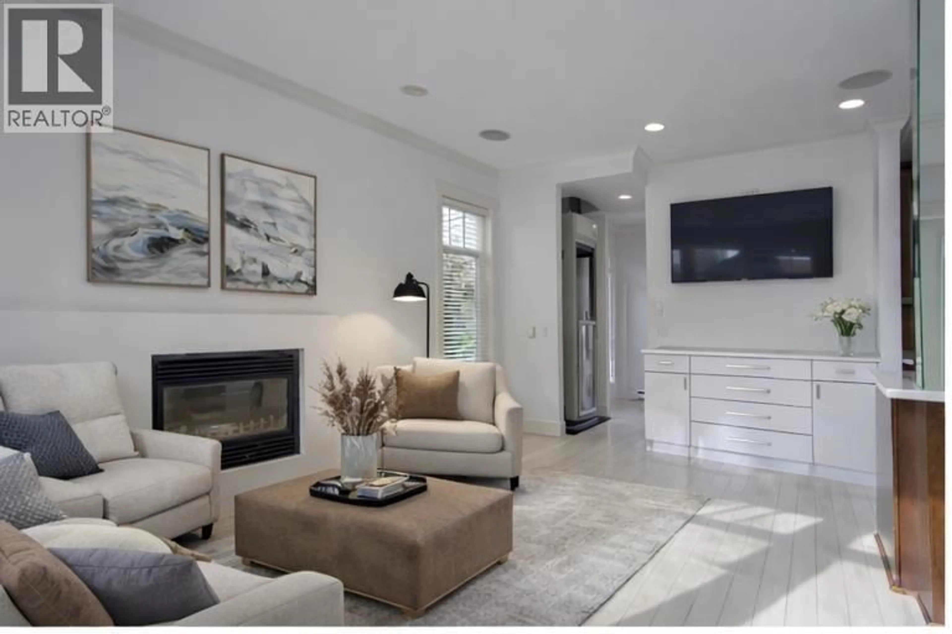 Living room with furniture, unknown for 9 - 4780 55B STREET, Delta British Columbia V4K3B7