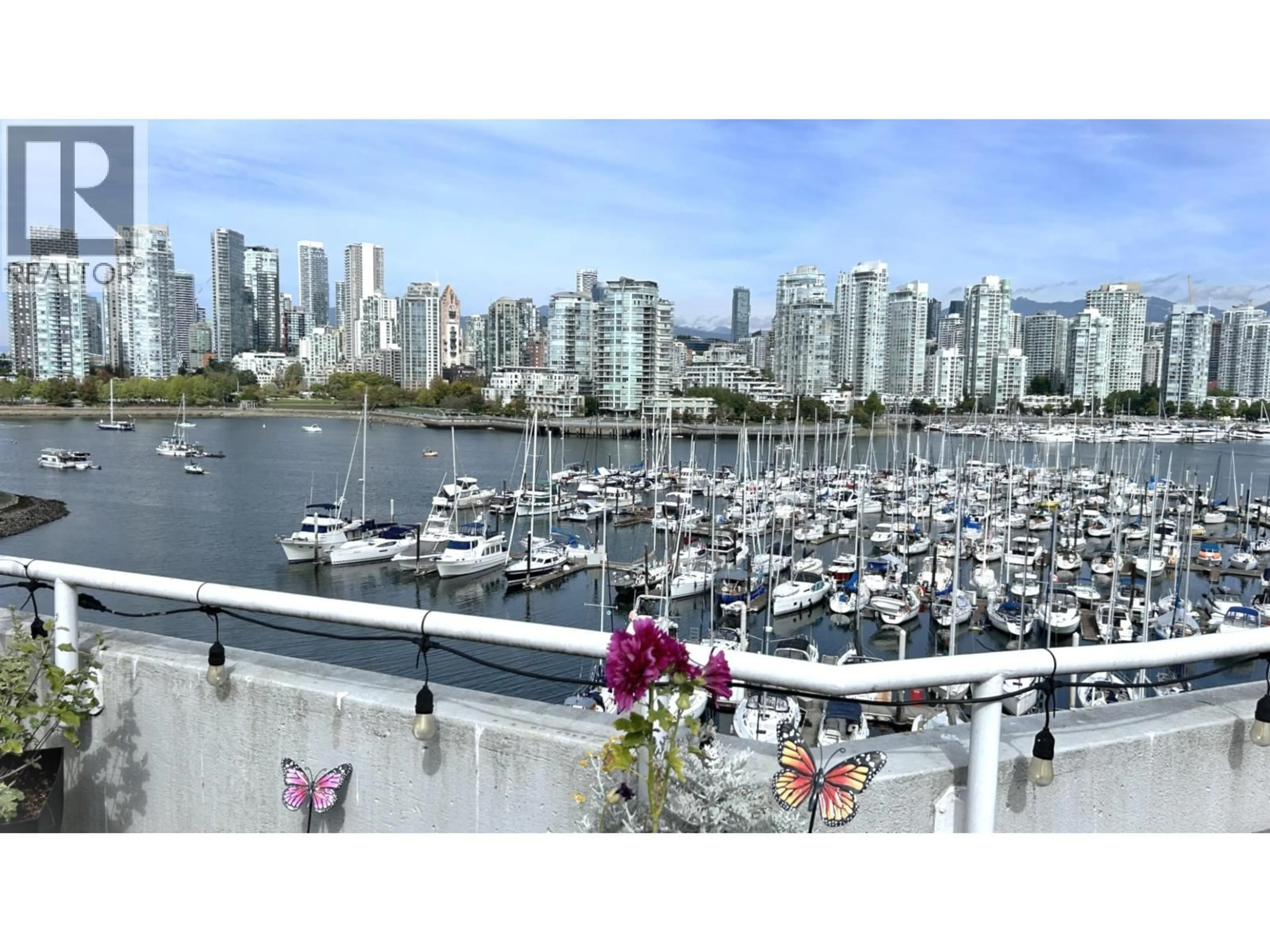 Blurry image for 315 - 674 LEG IN BOOT SQUARE, Vancouver British Columbia V5Z4B4