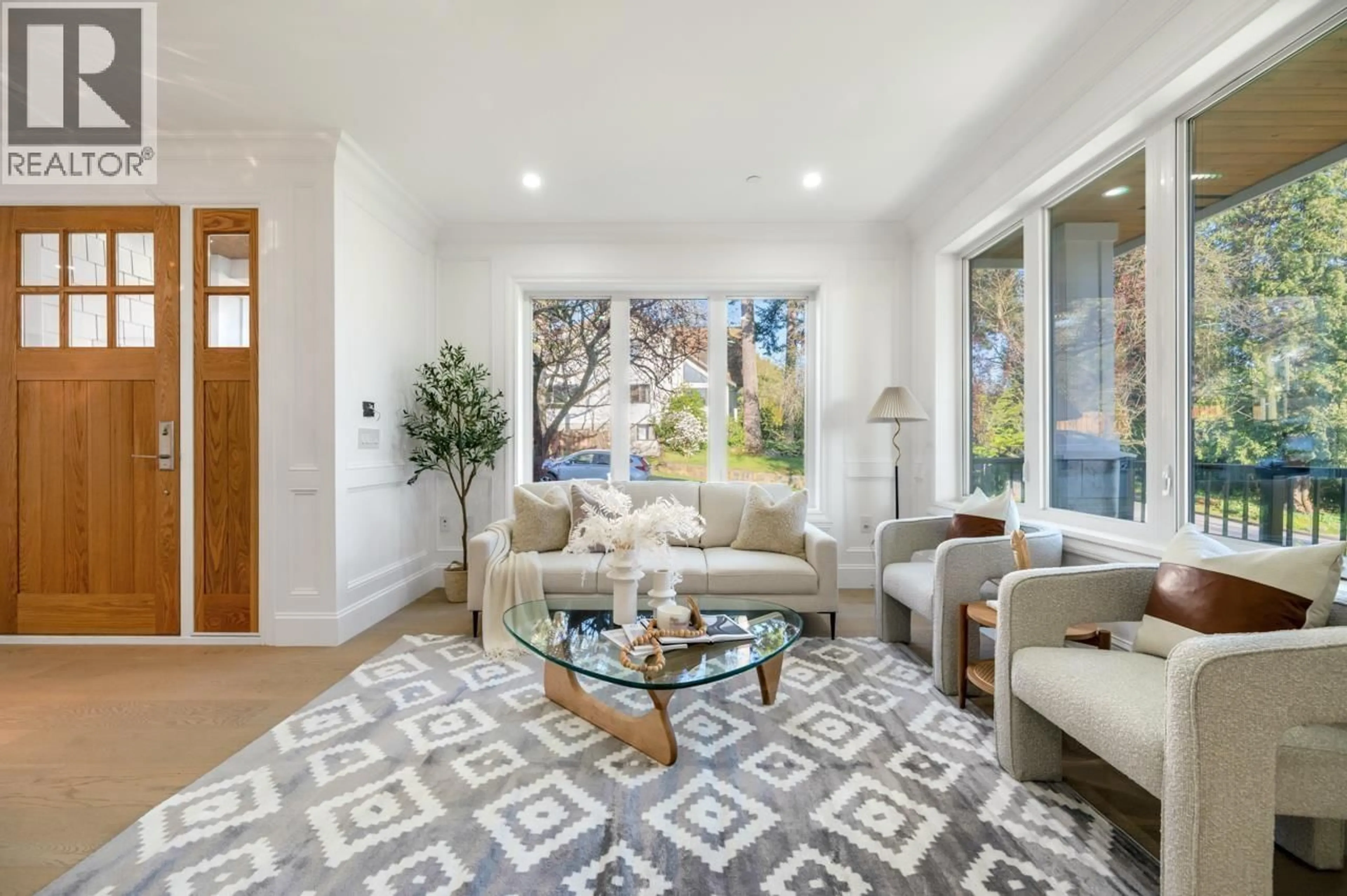 Living room with furniture, unknown for 5081 CROWN AVENUE, Vancouver British Columbia V6N2B7