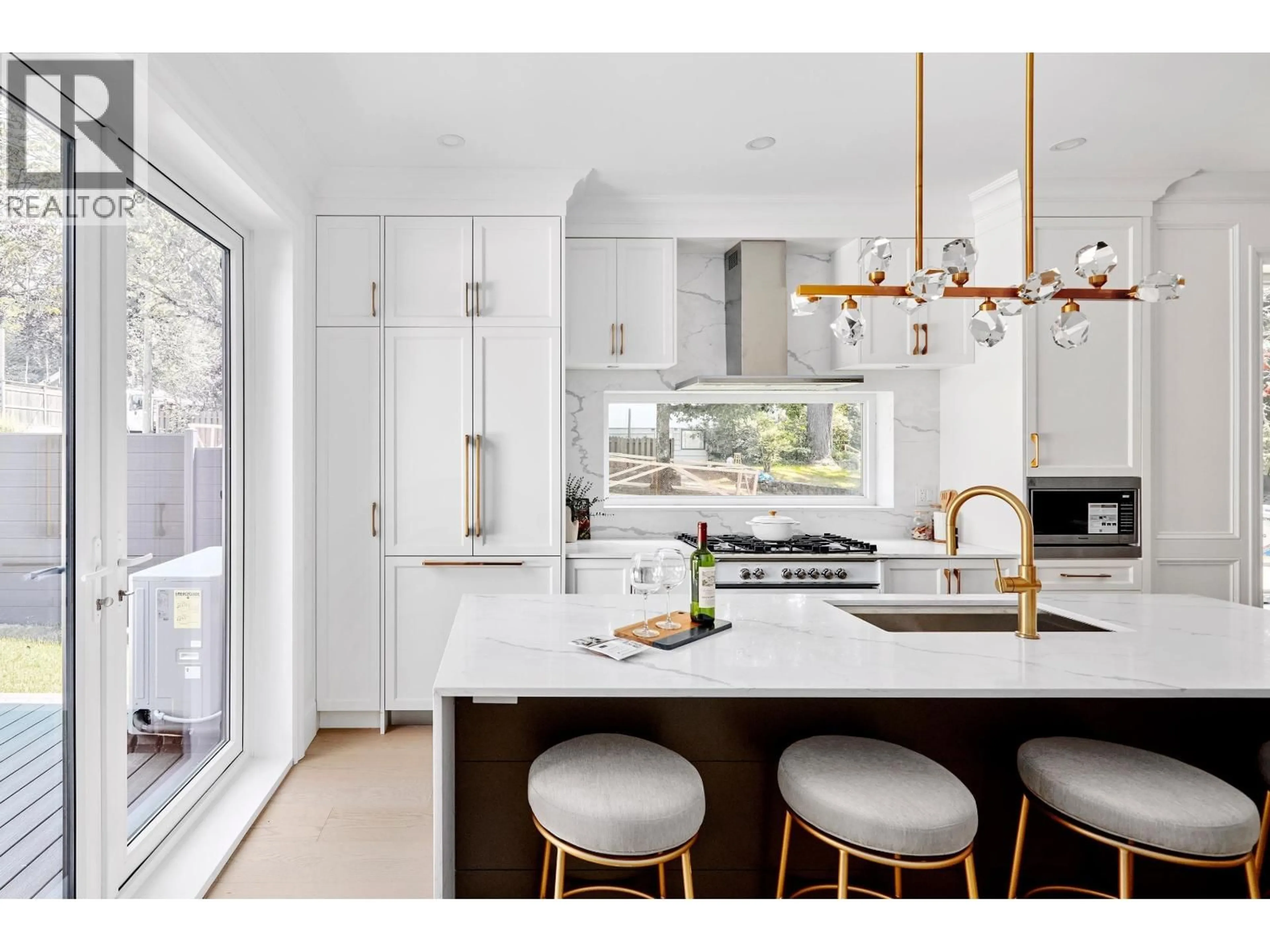 Contemporary kitchen, unknown for 5081 CROWN AVENUE, Vancouver British Columbia V6N2B7