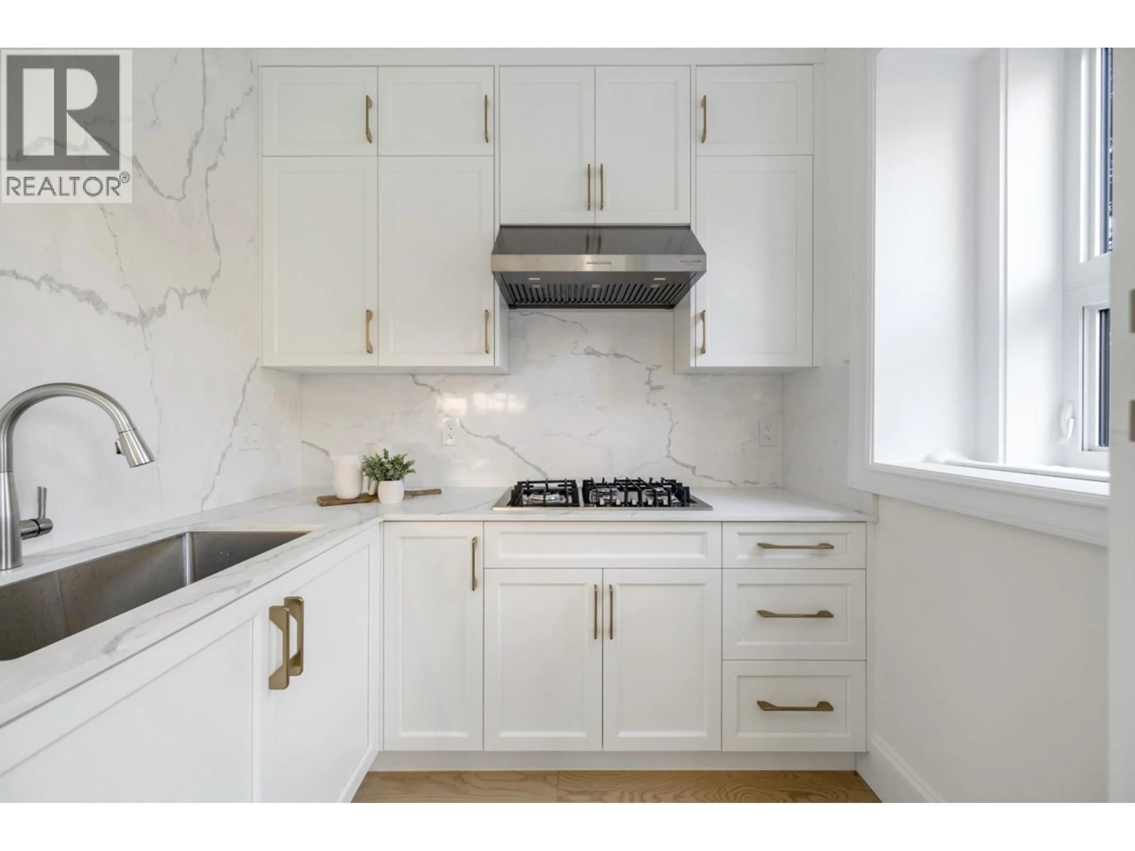 Unknown for 5081 CROWN AVENUE, Vancouver British Columbia V6N2B7