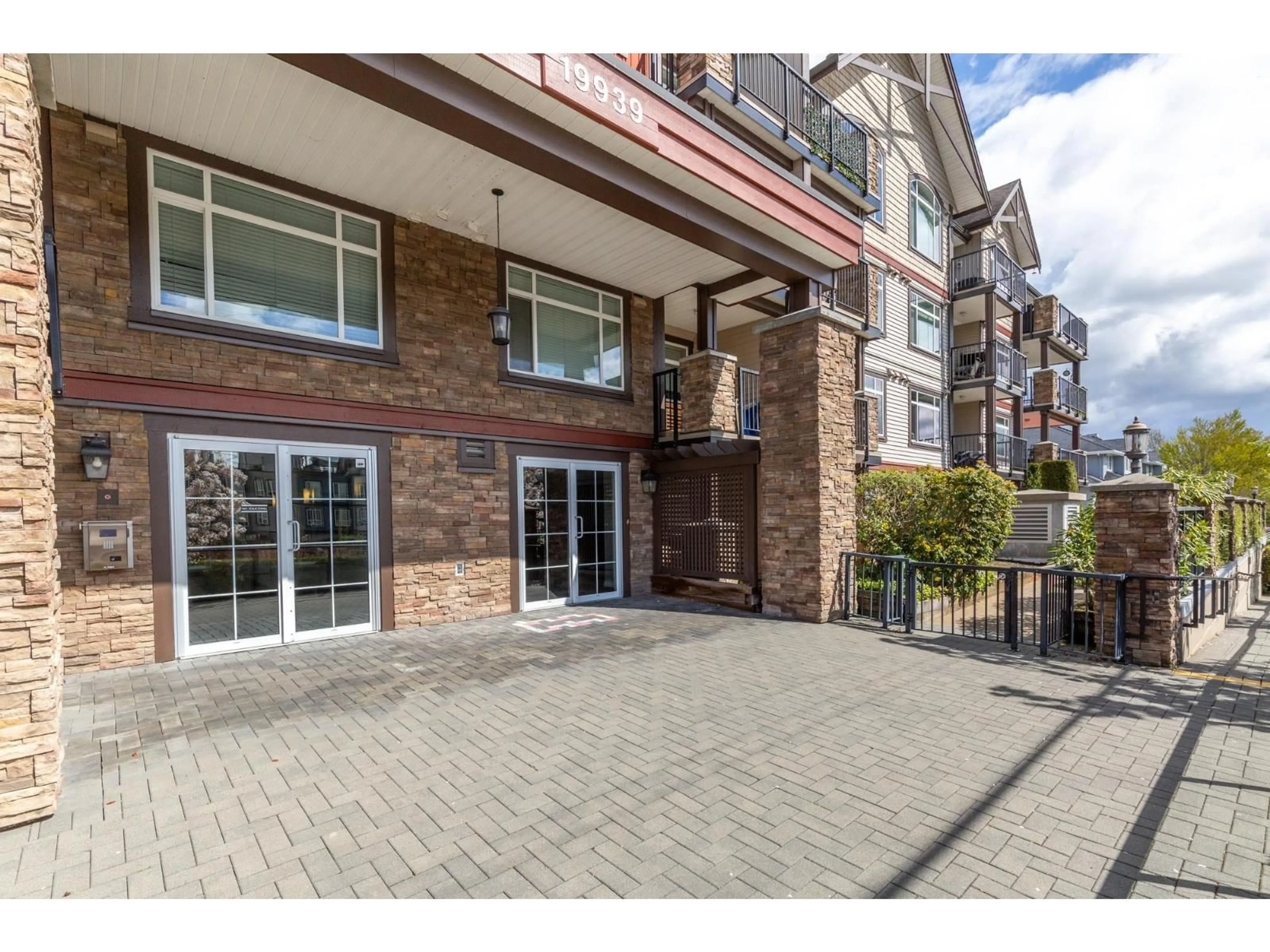 Unknown for 317 - 19939 55A AVENUE, Langley British Columbia V4P1R9