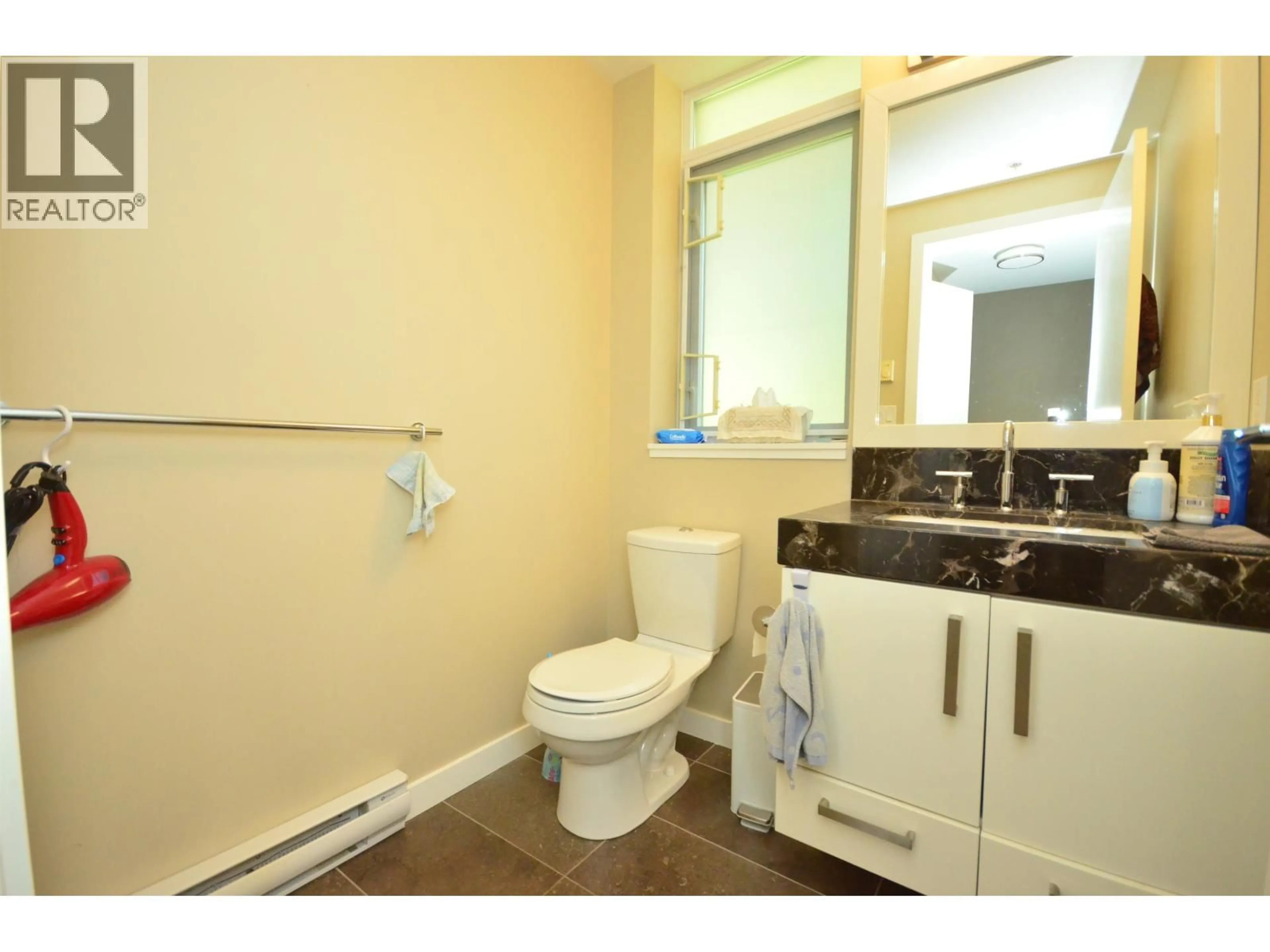 Standard bathroom, unknown for 6198 WILSON AVENUE, Burnaby British Columbia V5H2R8