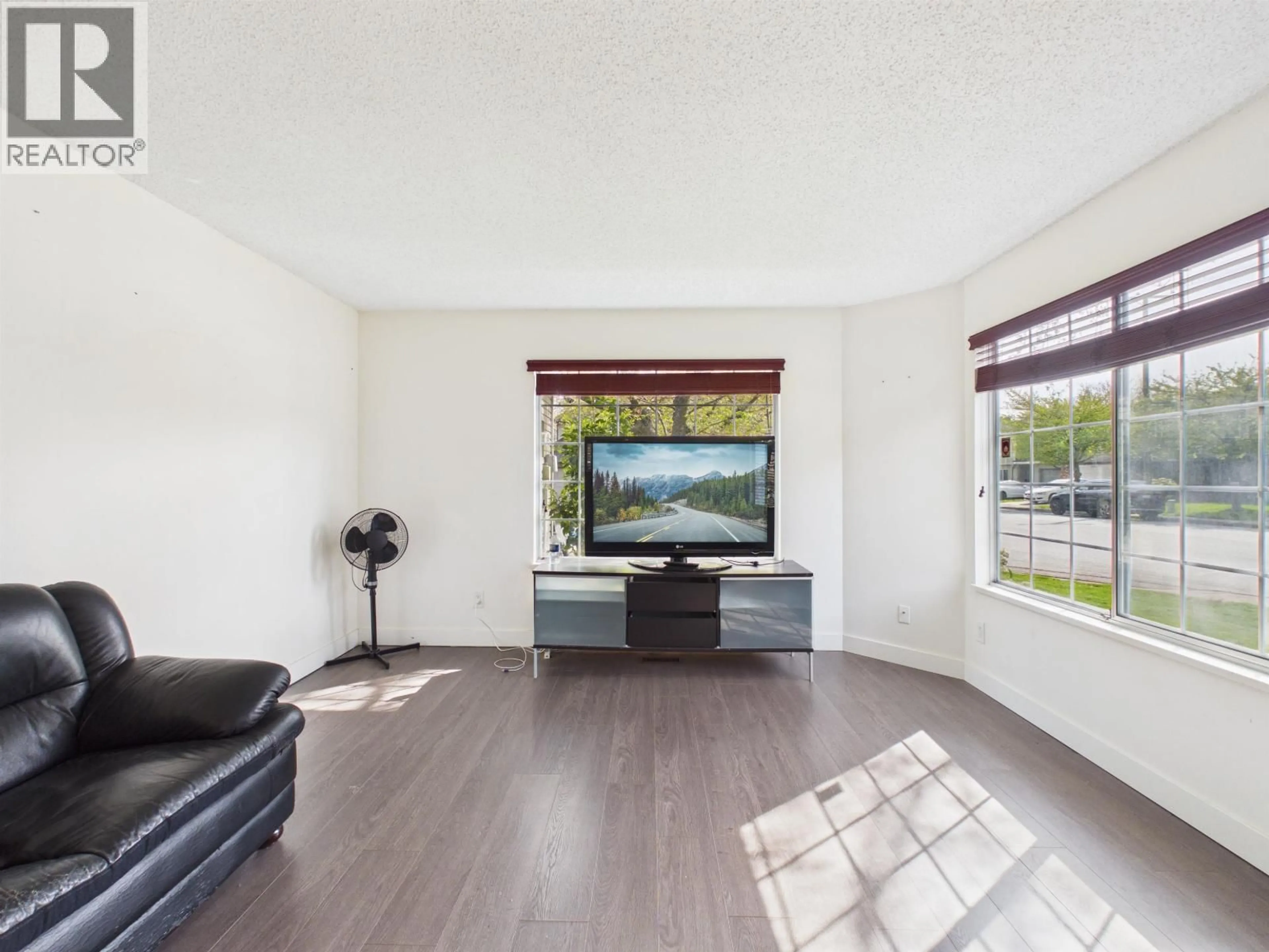 Unknown for 6220 LYNAS LANE, Richmond British Columbia V7C5E4