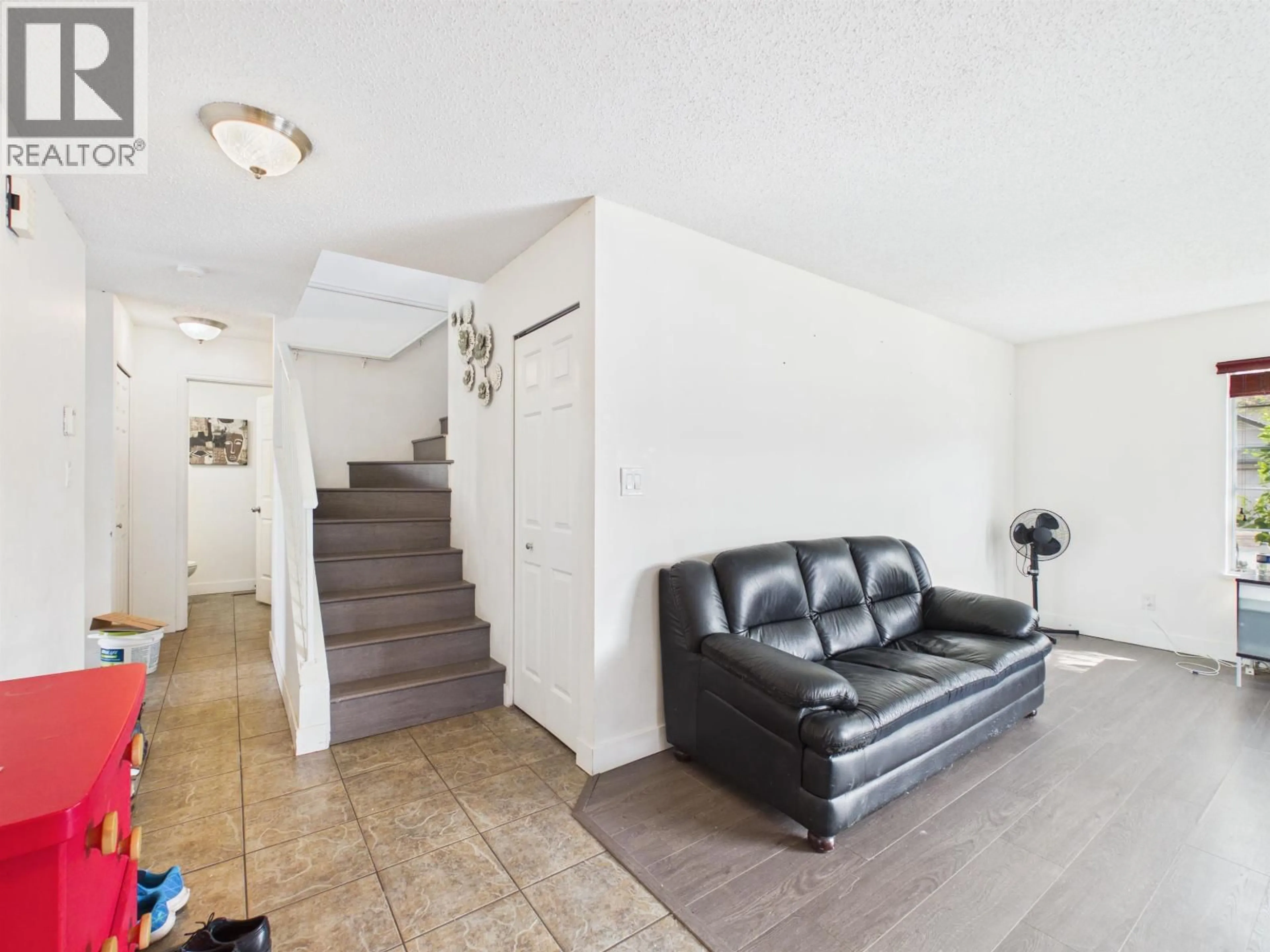 Unknown for 6220 LYNAS LANE, Richmond British Columbia V7C5E4