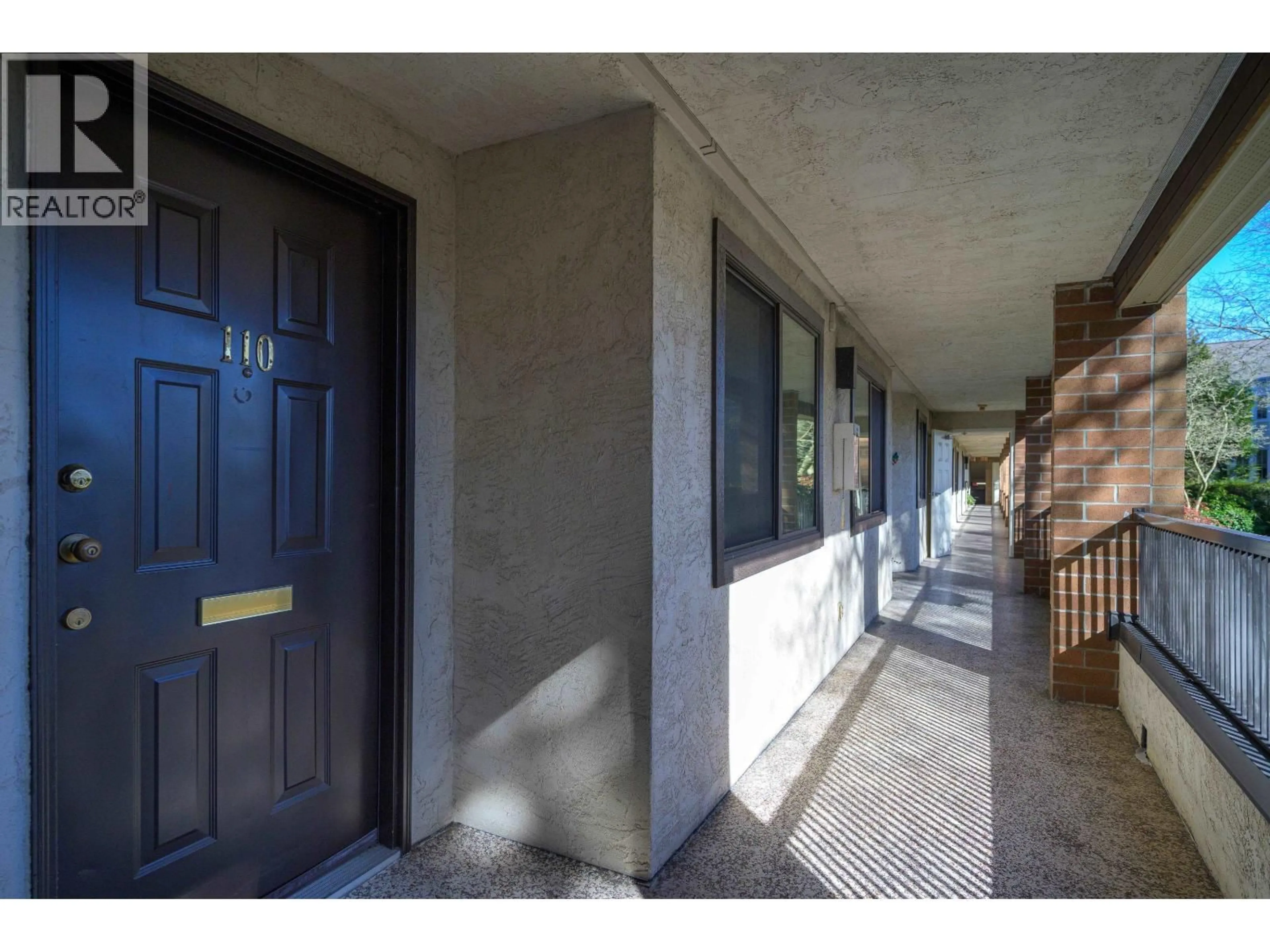 Indoor foyer for 110 - 4803 48 AVENUE, Delta British Columbia V4K1V2