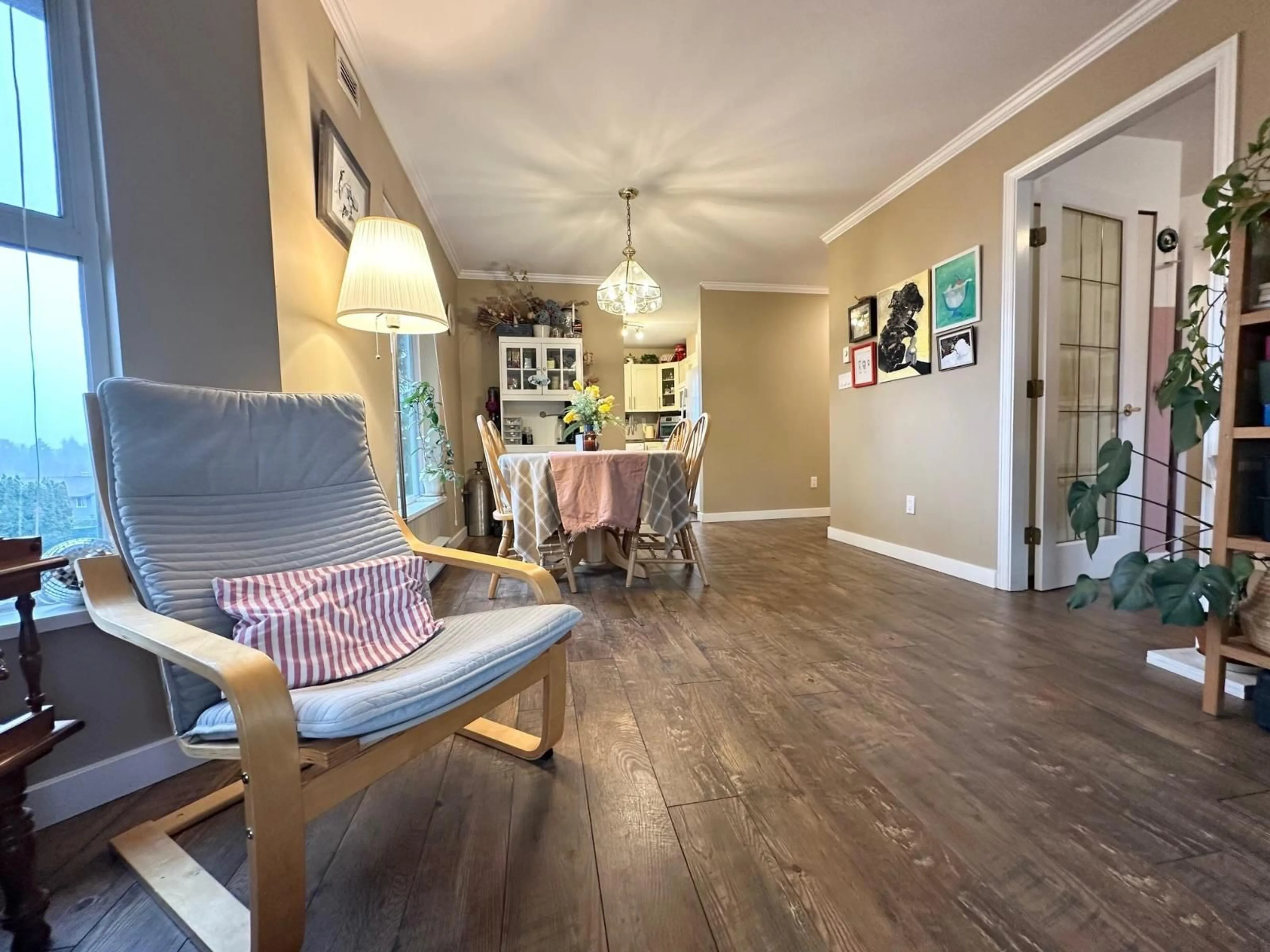 A pic of a room for 306 - 15160 108 AVENUE, Surrey British Columbia V3R0V2