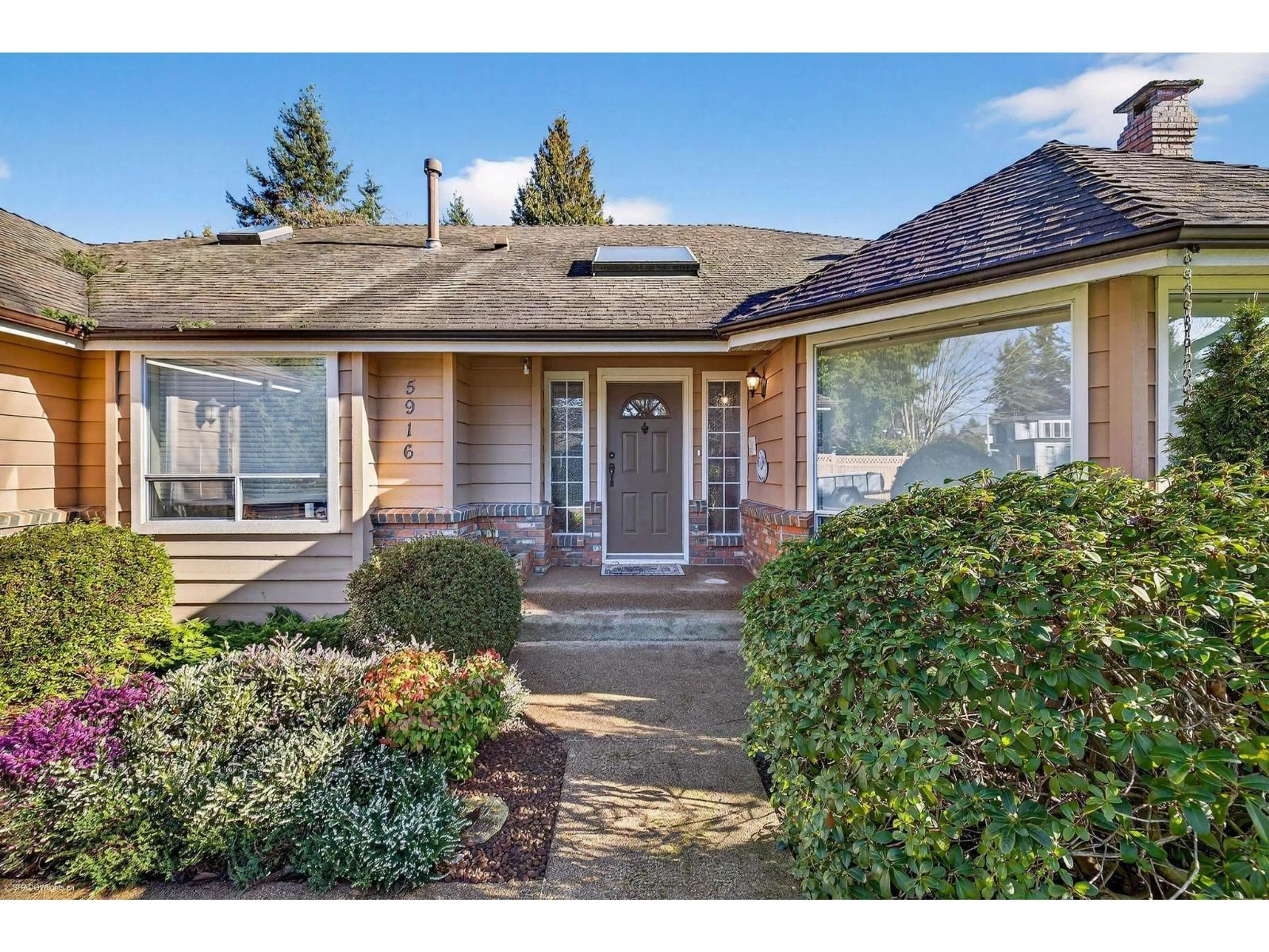 Unknown for 5916 123 STREET, Surrey British Columbia V3X2C4