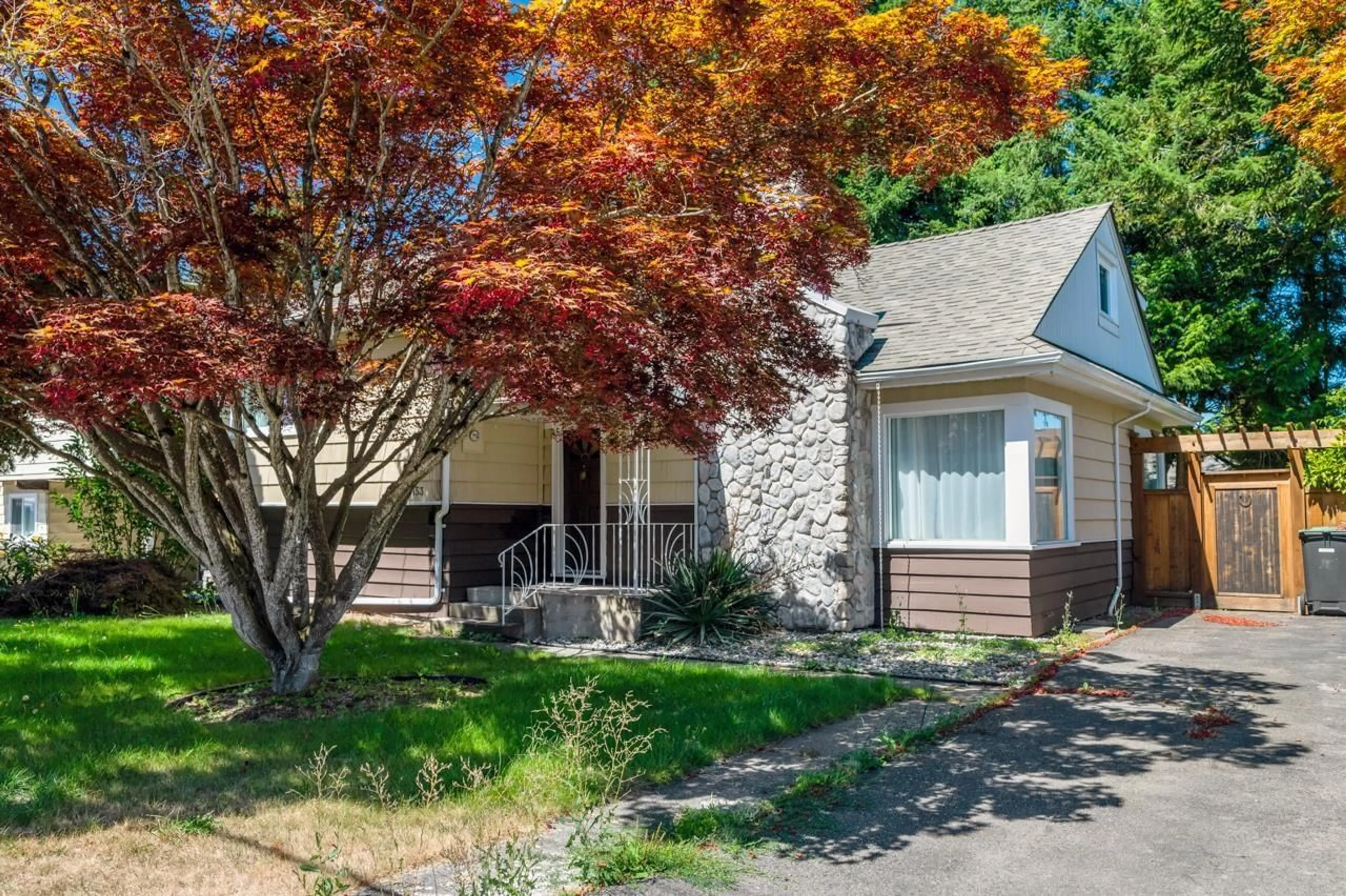 Home with vinyl exterior material, street for 27153 34 AVENUE, Langley British Columbia V4W3H4