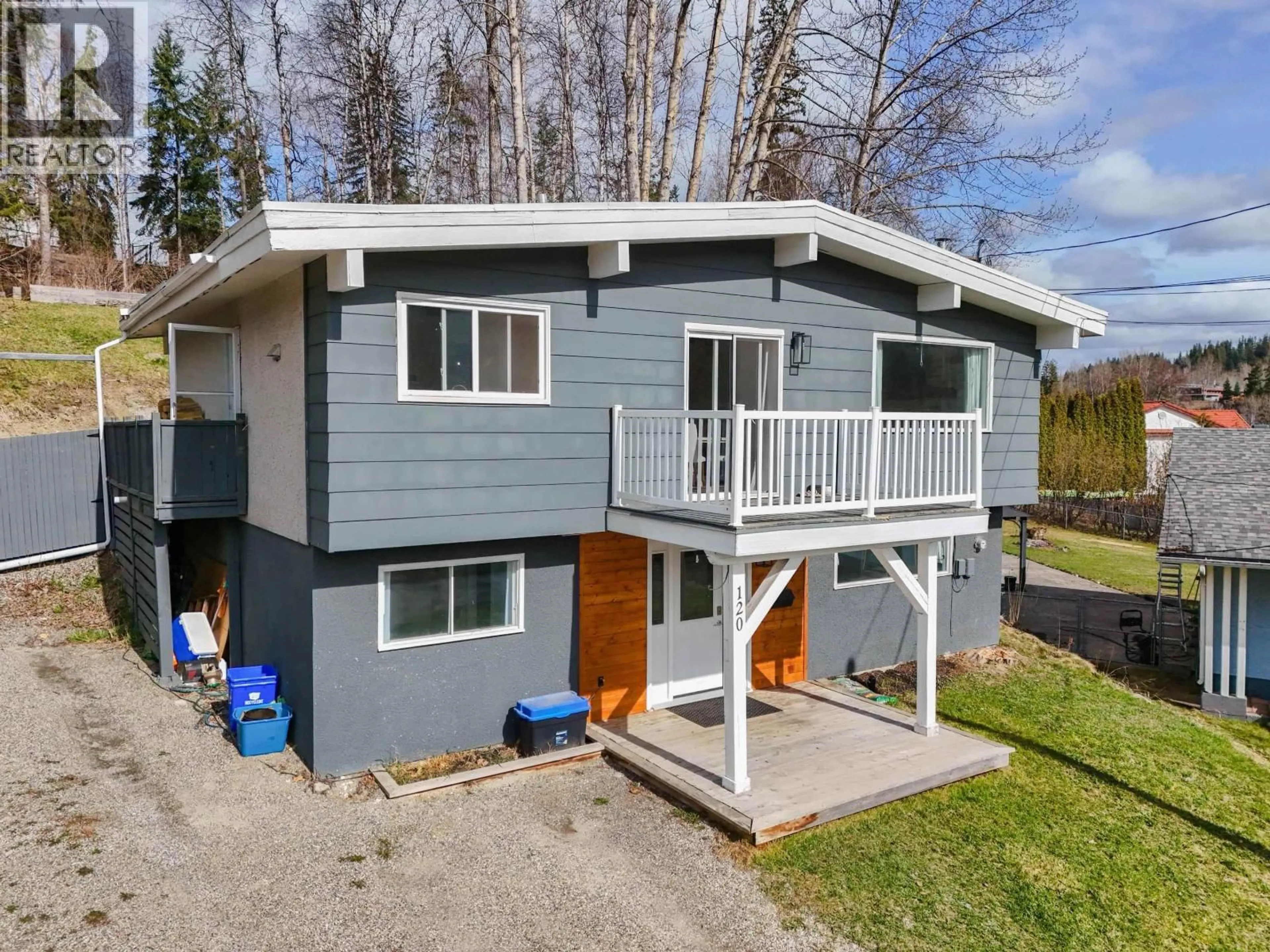 Home with vinyl exterior material, street for 120 LINDSAY STREET, Quesnel British Columbia V2J3E3