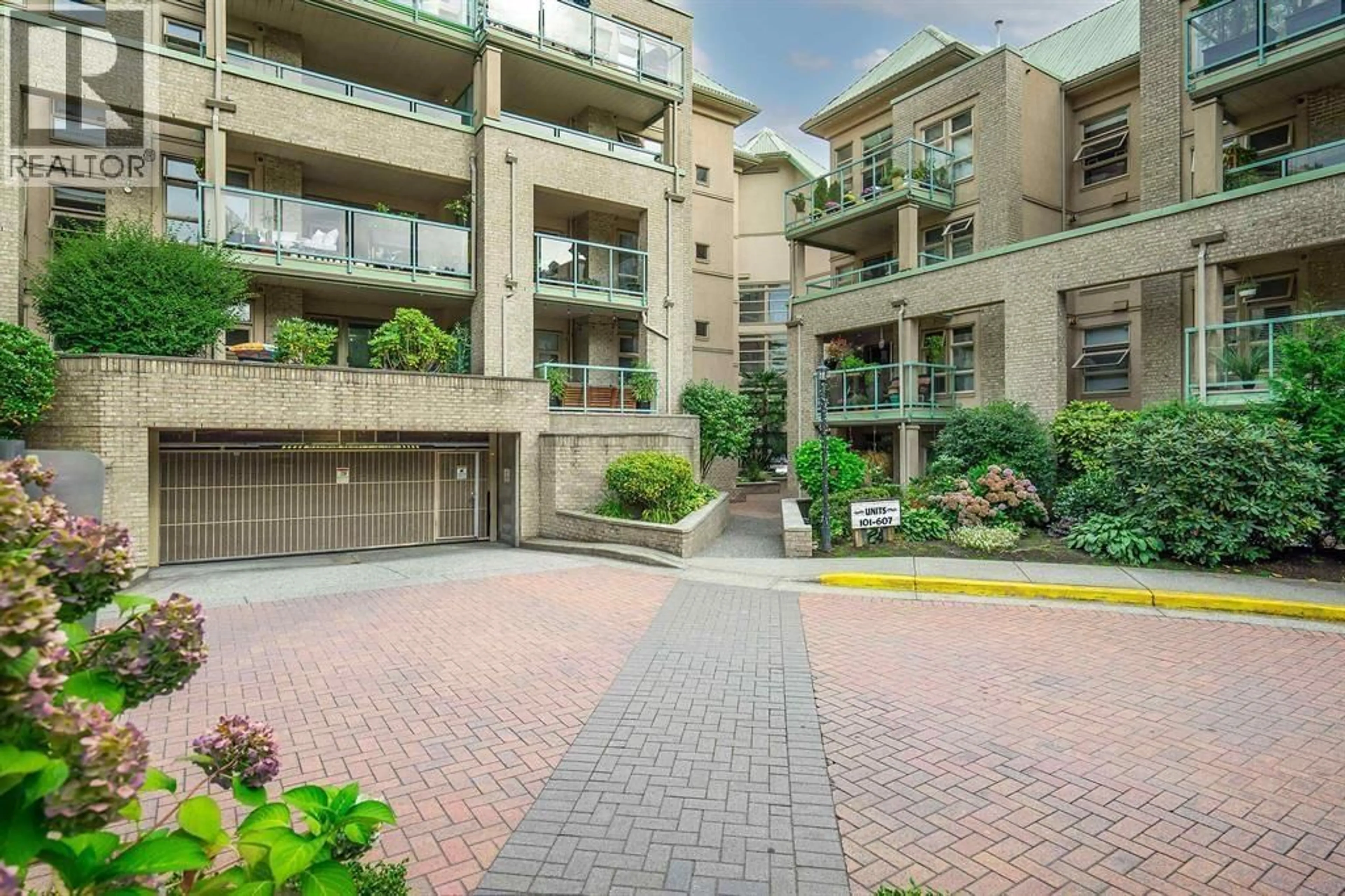 Patio, street for 316 - 301 MAUDE ROAD, Port Moody British Columbia V3H5B1