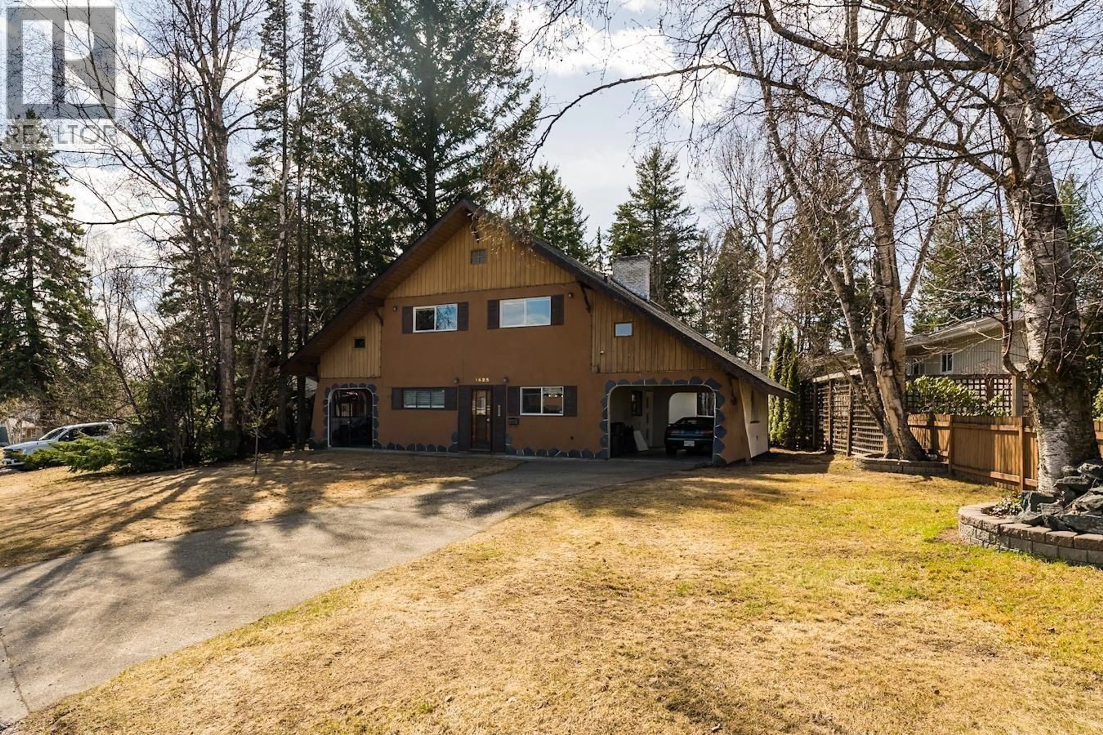 A pic from outside/outdoor area/front of a property/back of a property/a pic from drone, unknown for 1625 GILLETT STREET, Prince George British Columbia V2M2V5