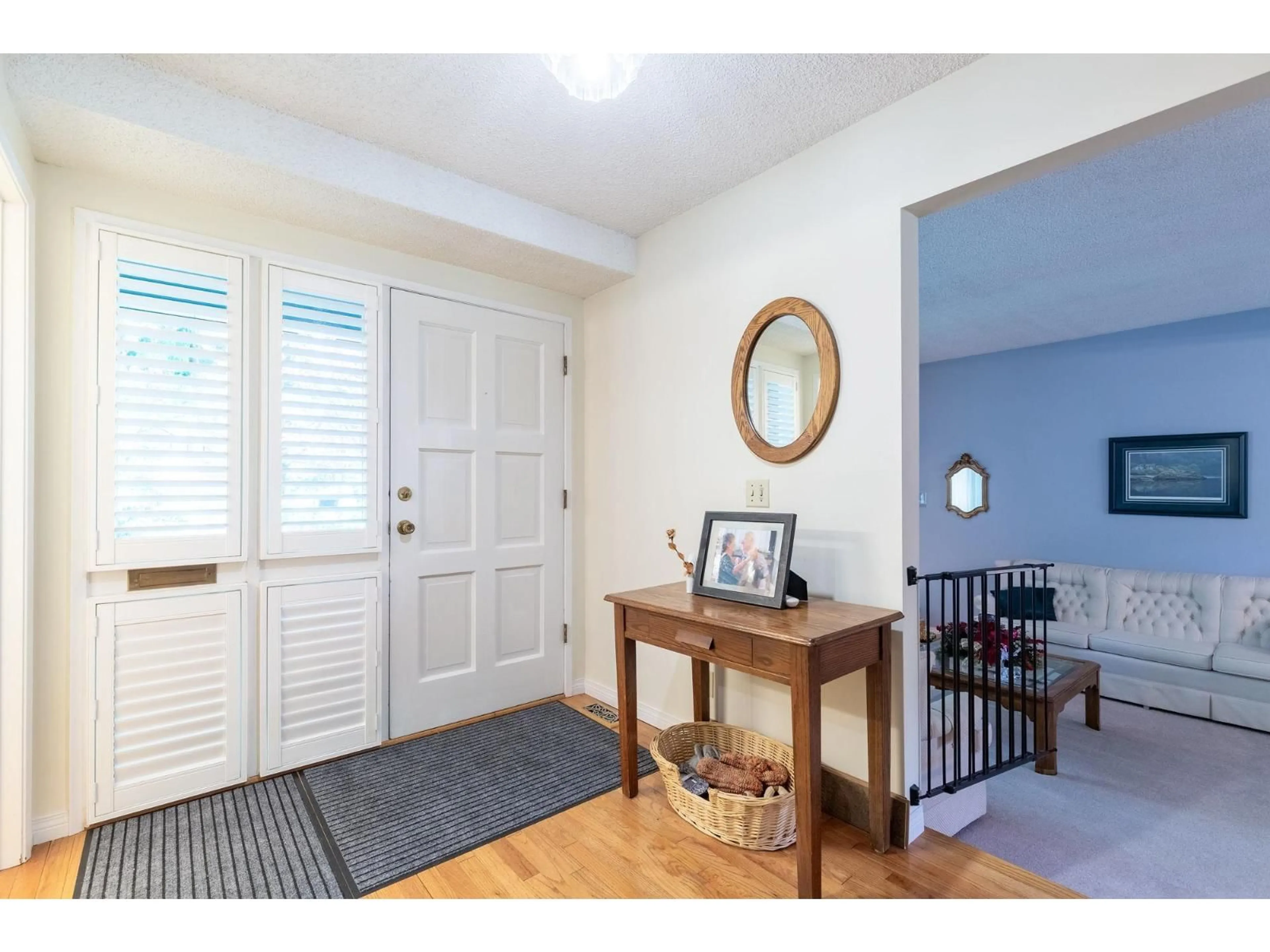 Indoor entryway for 11454 LYON ROAD, Delta British Columbia V4E2K2