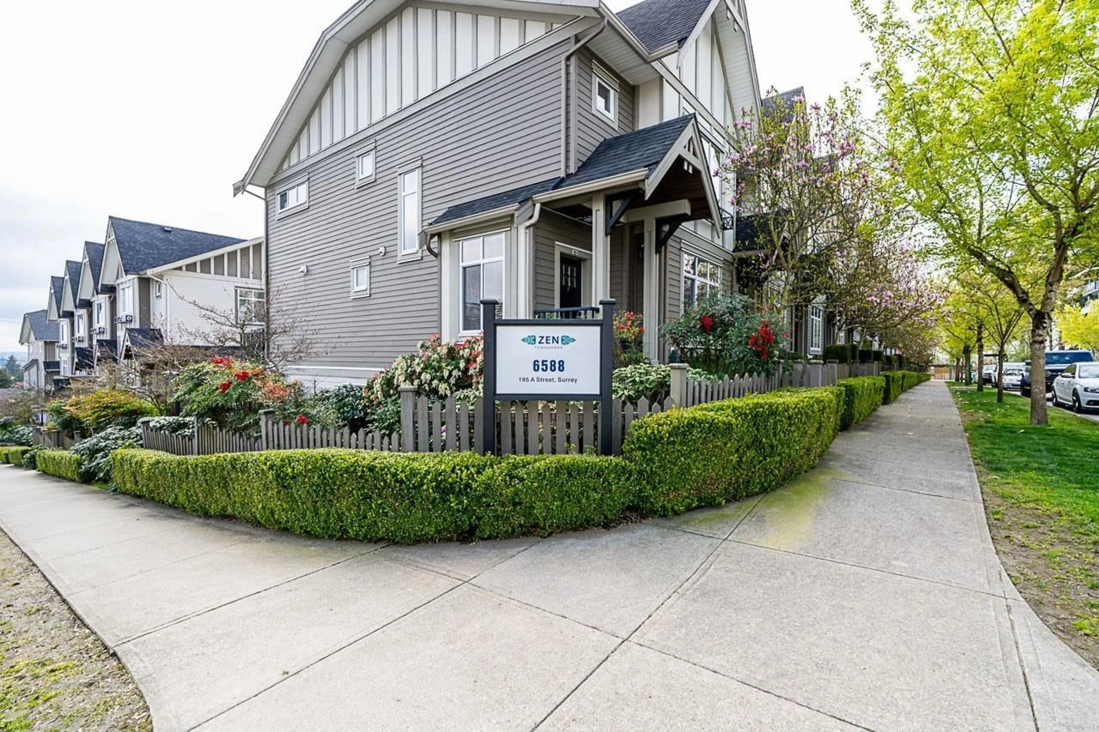 Unknown for 12 - 6588 195A STREET, Surrey British Columbia V4N6N5