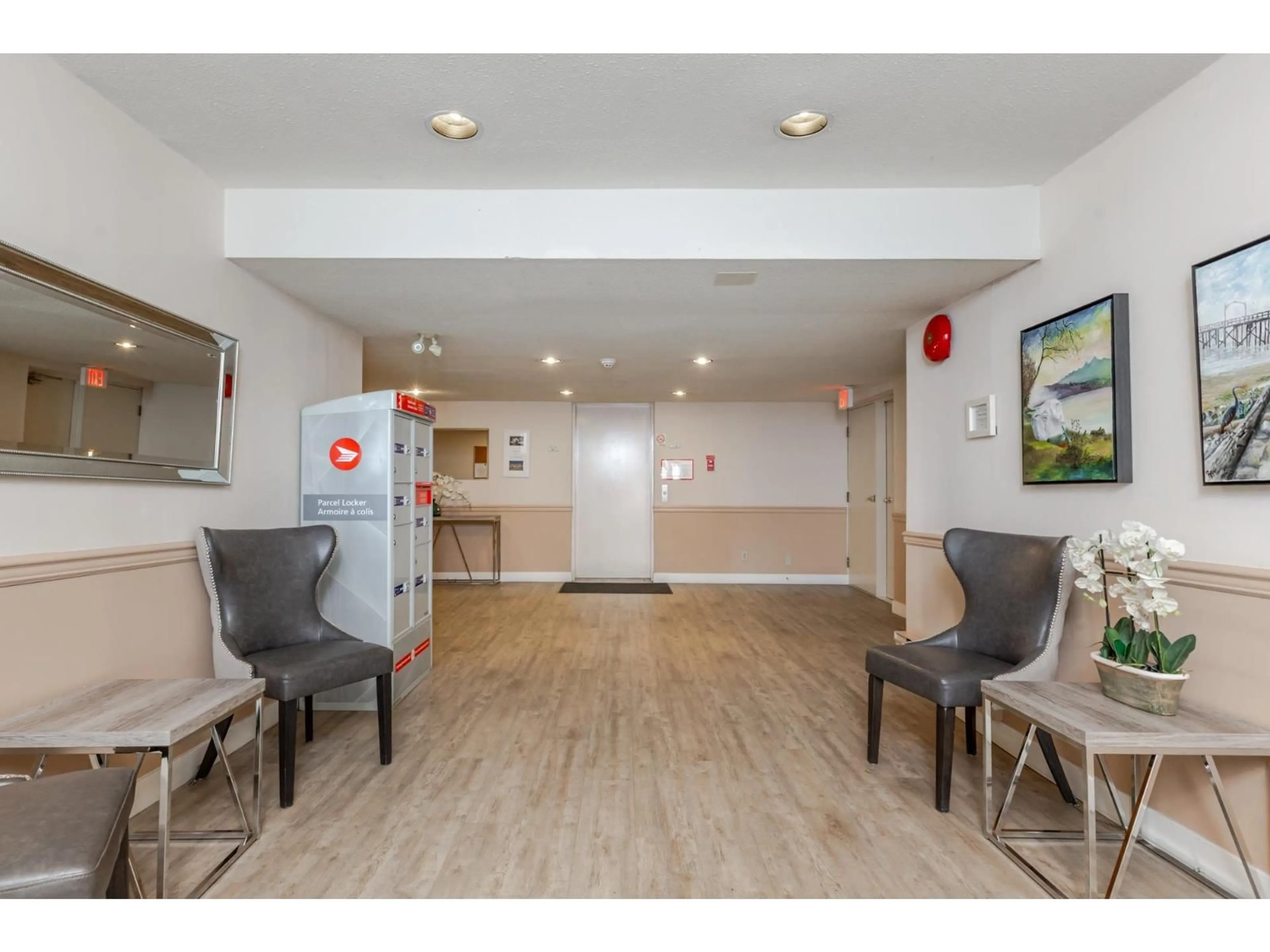Indoor foyer for 206 - 1447 BEST STREET, White Rock British Columbia V4B4E5